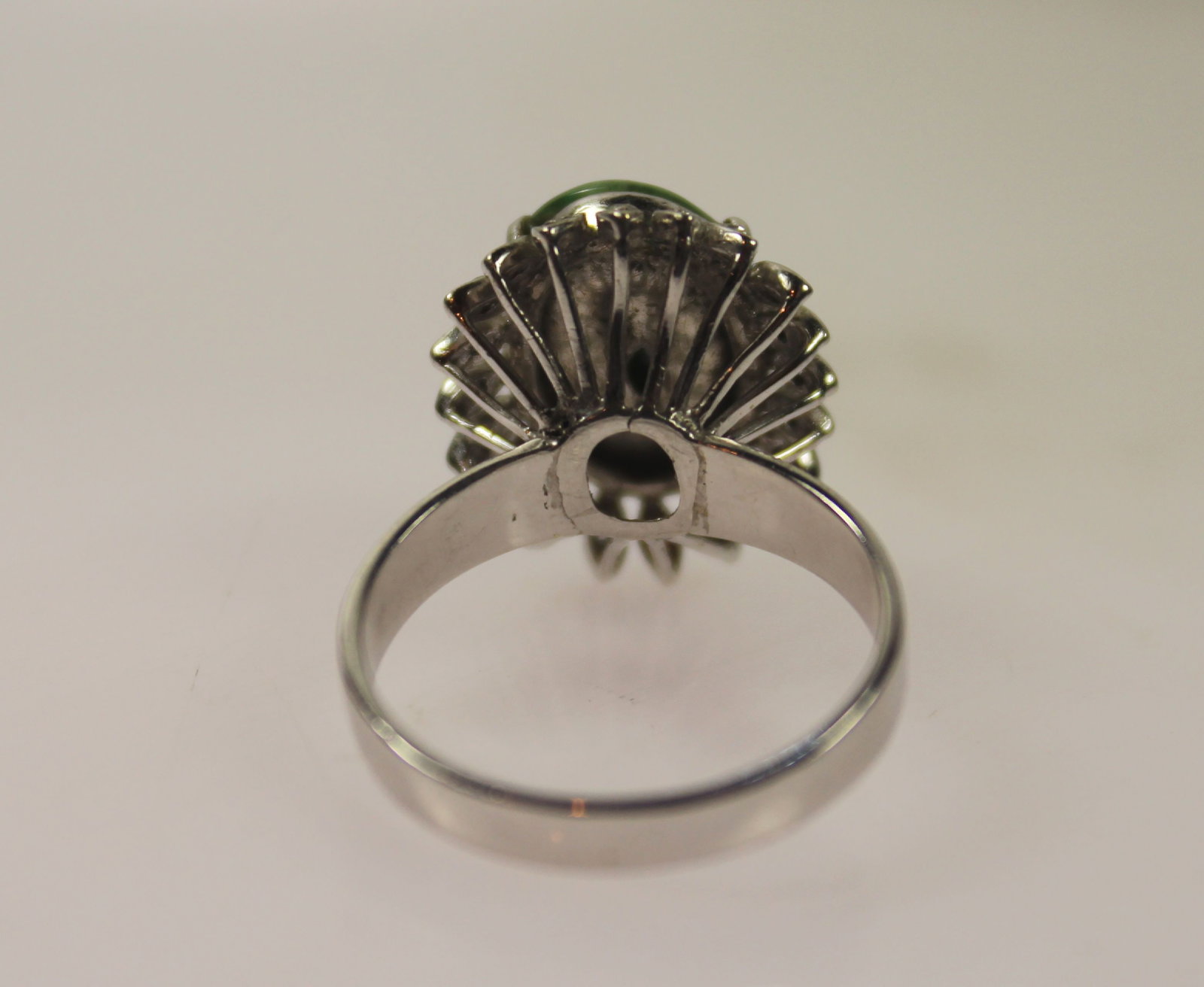 Vintage Jadeite & Diamond Ring in 9ct White Gold - 3