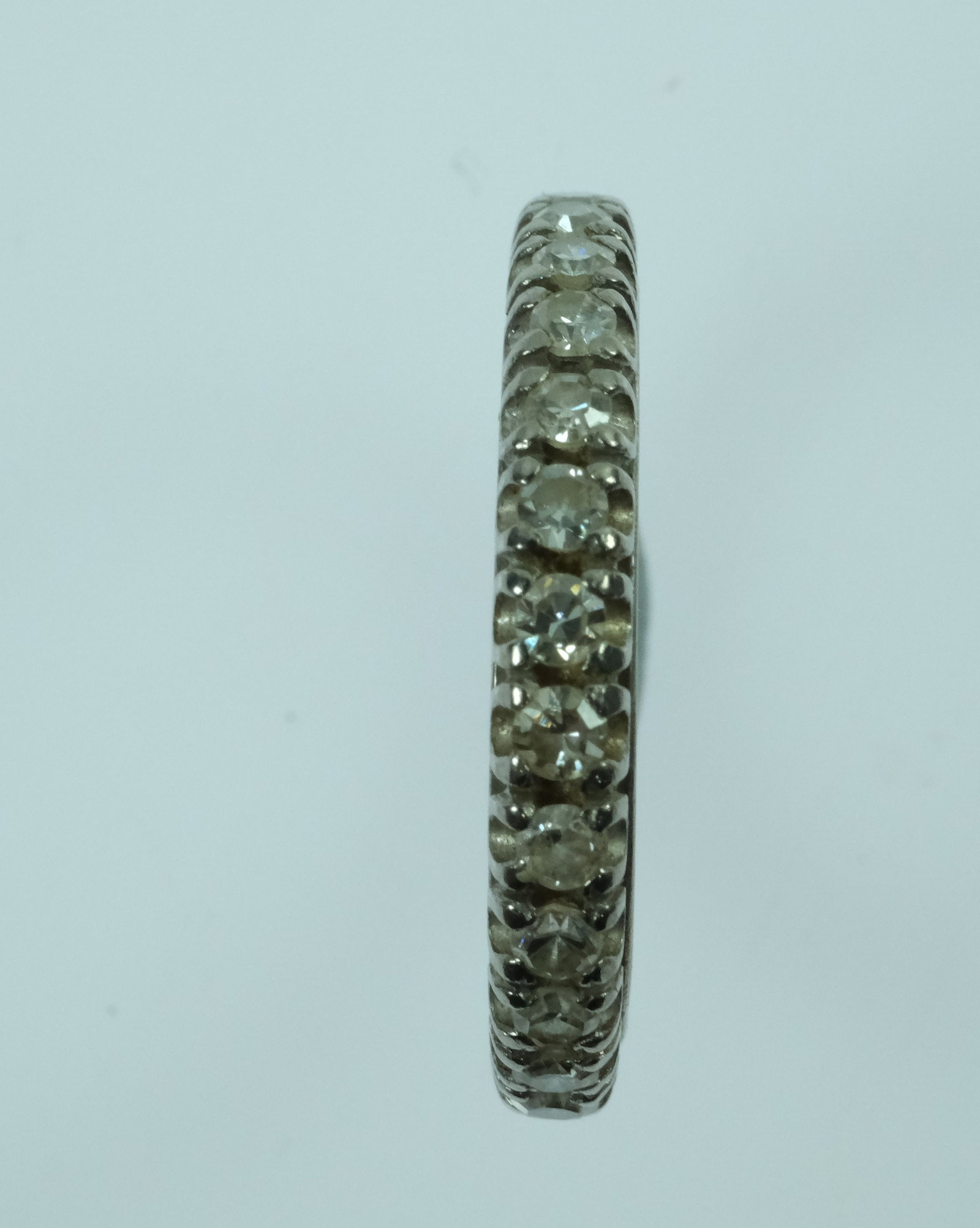 Diamond-encrusted Band in 10ct White Gold - 3