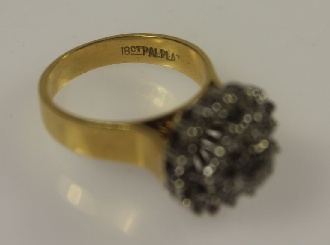 Diamond Cluster Ring in 18ct Yellow Gold - 2