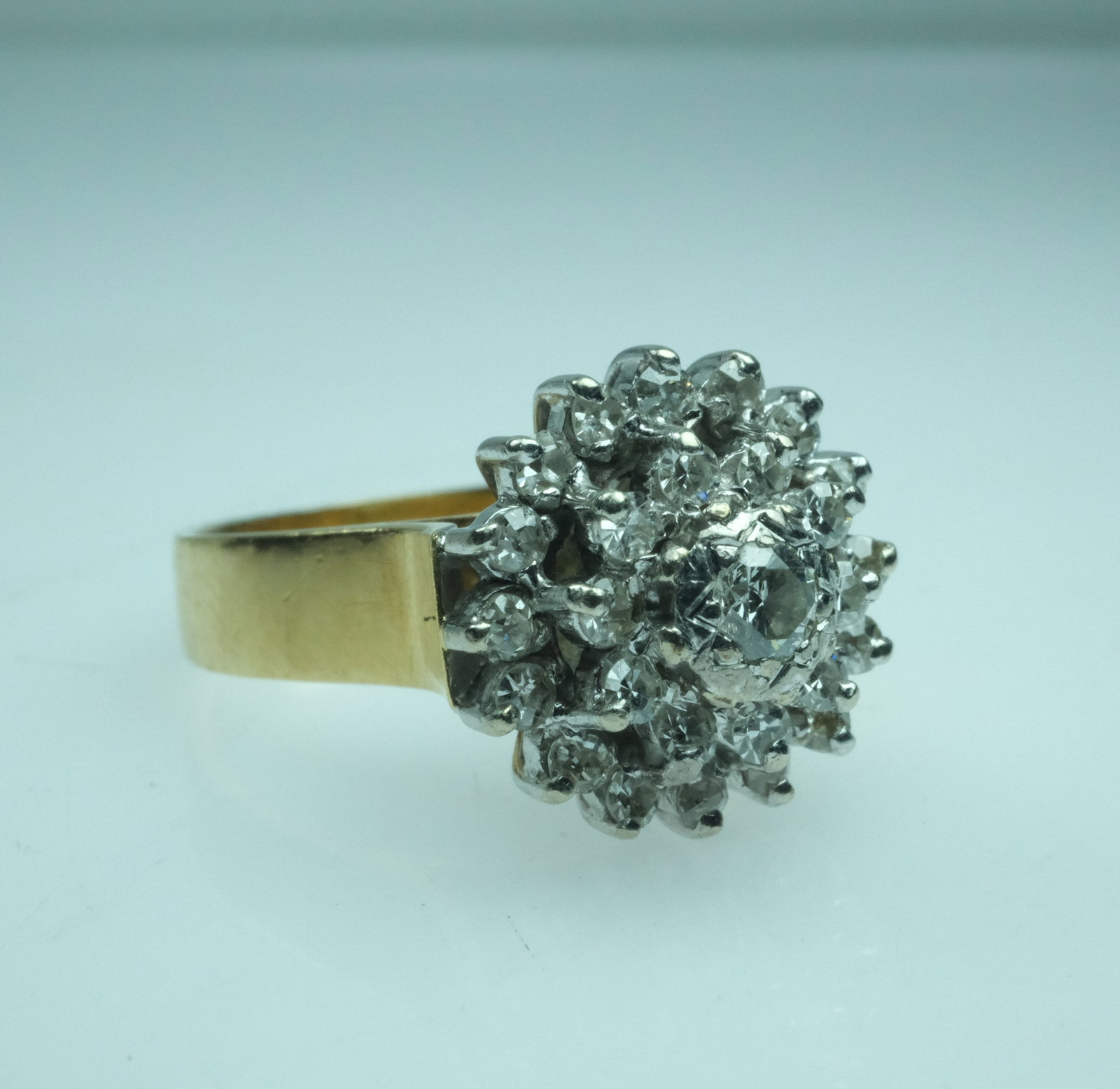 Diamond Cluster Ring in 18ct Yellow Gold - 3