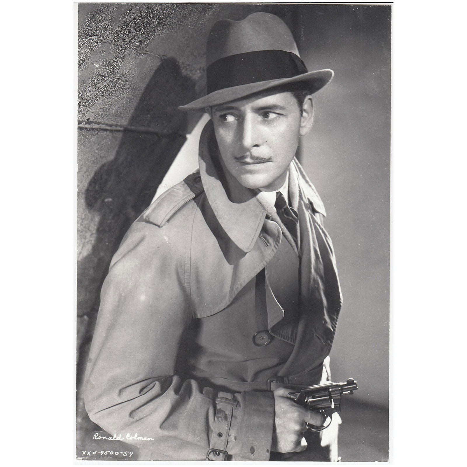 Promotional Photograph of 1930s star 'Ronald Colman': Golden Years of Hollywood Size 23.5x16cms Medium Memorabilia