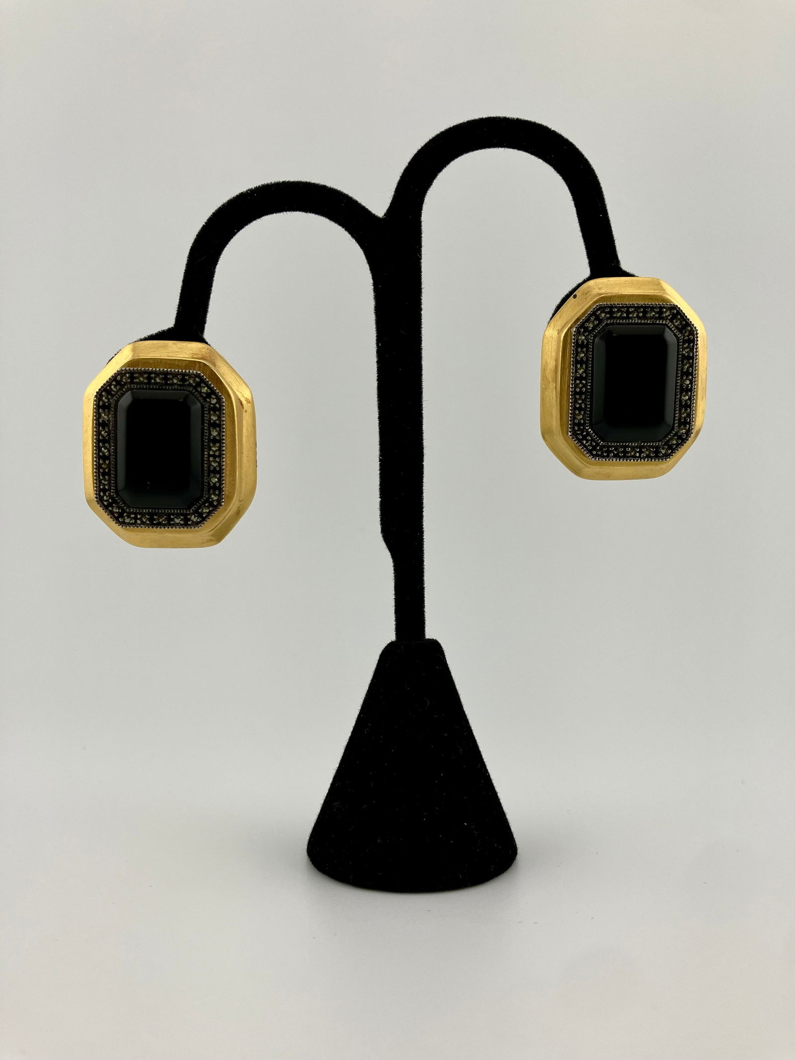 Judith Jack Jet Black Marcasite Brushed Gold Clip Earrings: Judith Jack clip earrings. Brushed gold with jet black and marcasite. Measures 1.25" x 1".