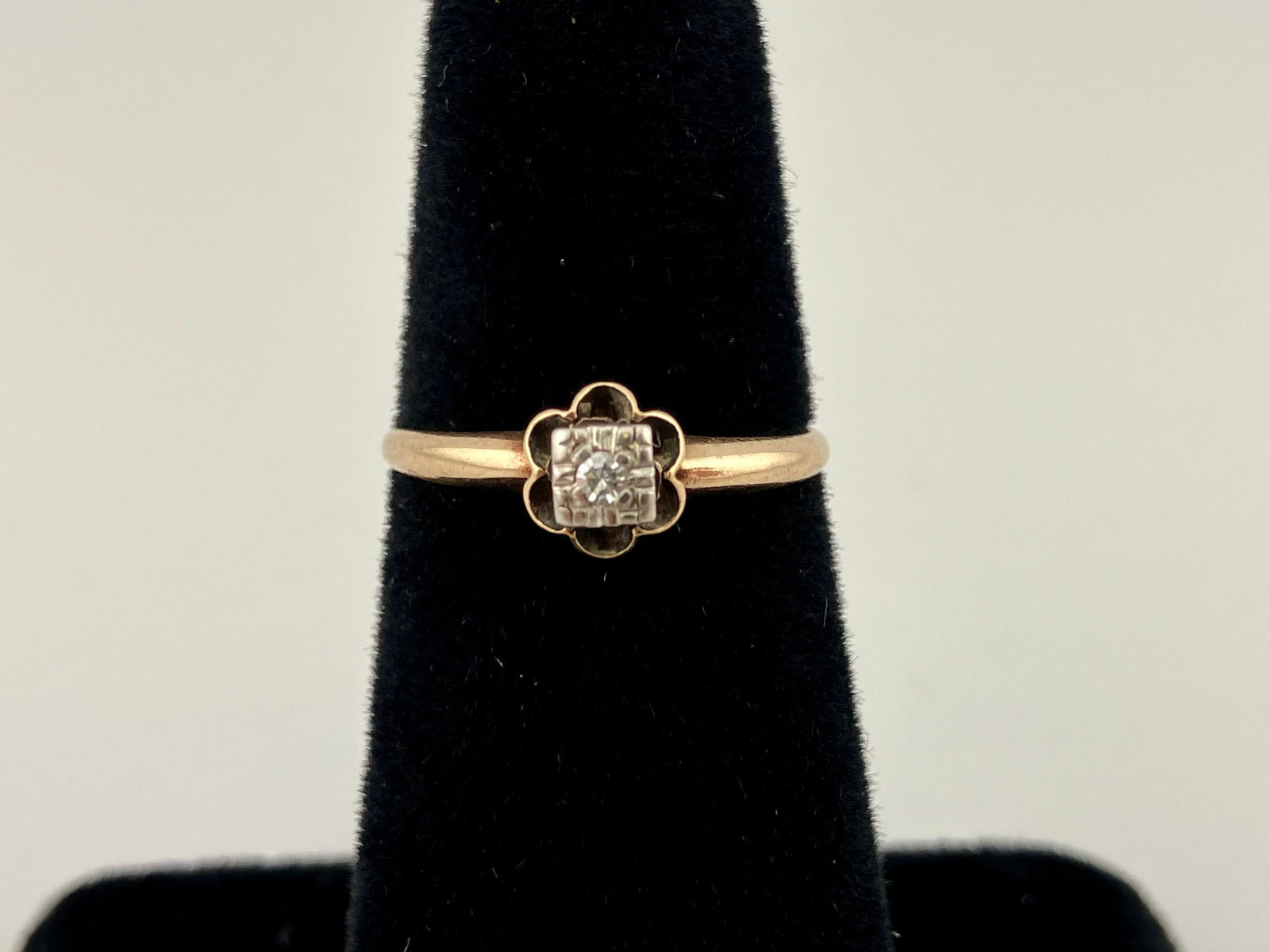 Vintage Dainty Diamond Ring with Black Enamel: Vintage dainty ring with wavy black enamel and small diamond. Size 5 1/2. The top of the ring is 1/4".