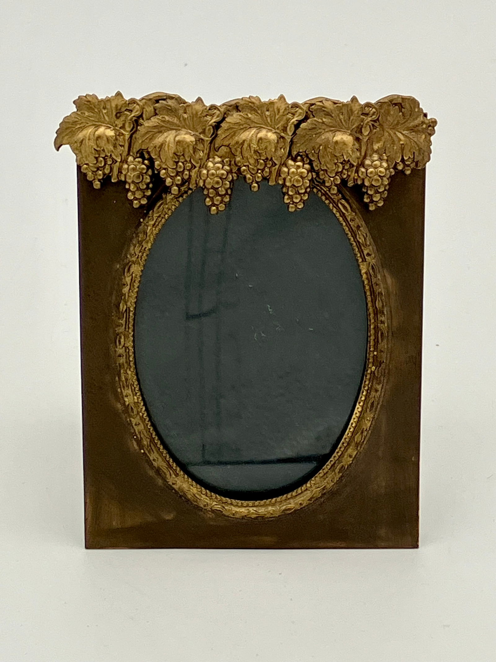 Antique Grapes Swag Picture Frame (1 of 3)