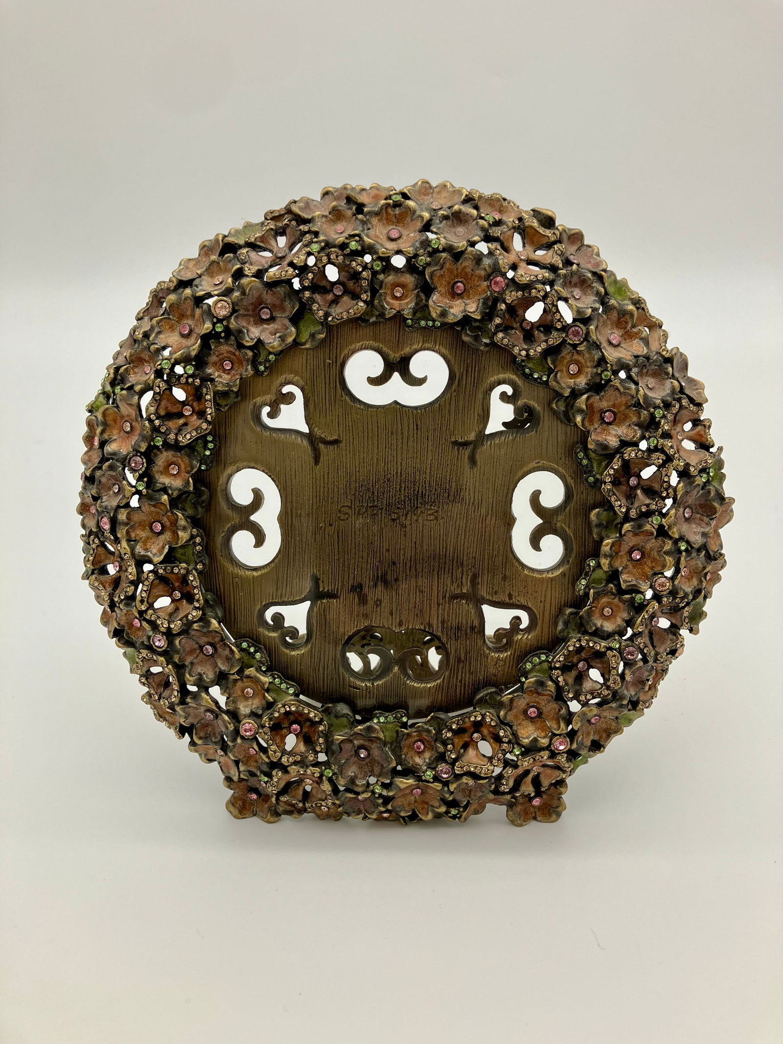 Jay Strongwater Round Picture Frame with Peach Pink and Green Enamel (1 of 4)