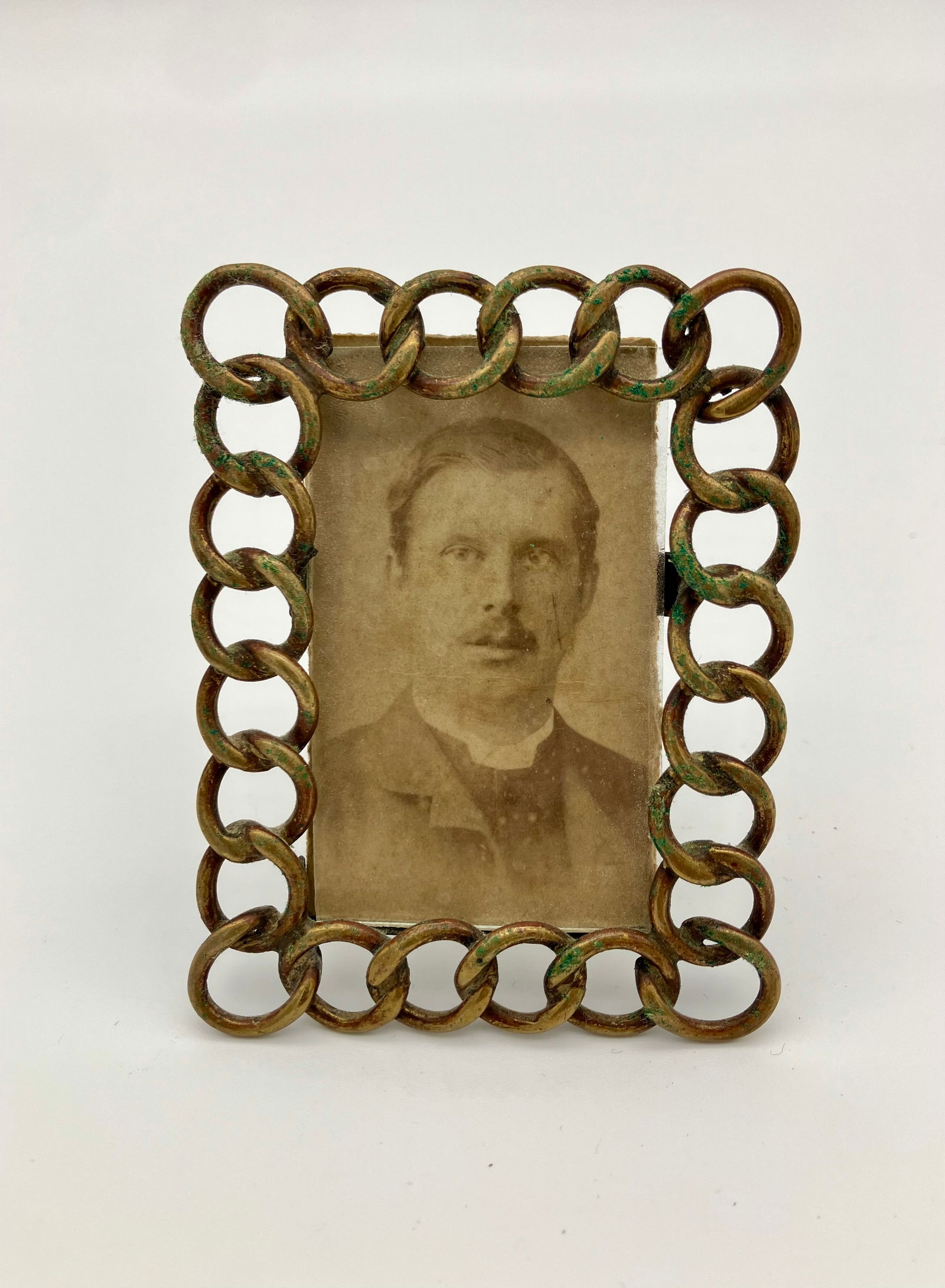 Vintage 1940's Modernist Gold Chain Link Picture Frame 2x3" (1 of 2)