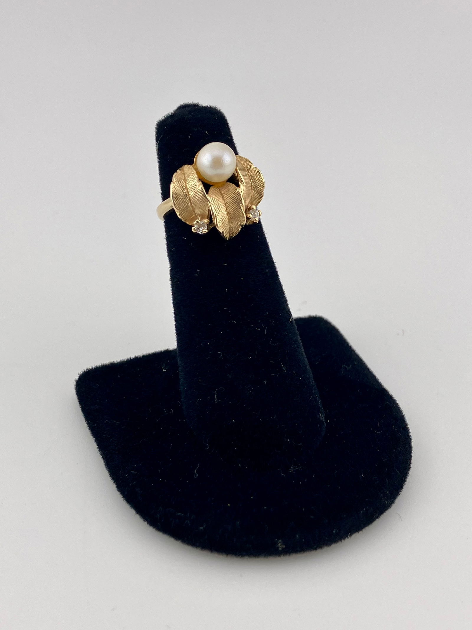 14K Gold Ring with Leaf and Pearl and diamonds (1 of 5)