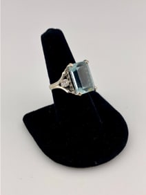 14K White Gold Aquamarine and Diamond Ring