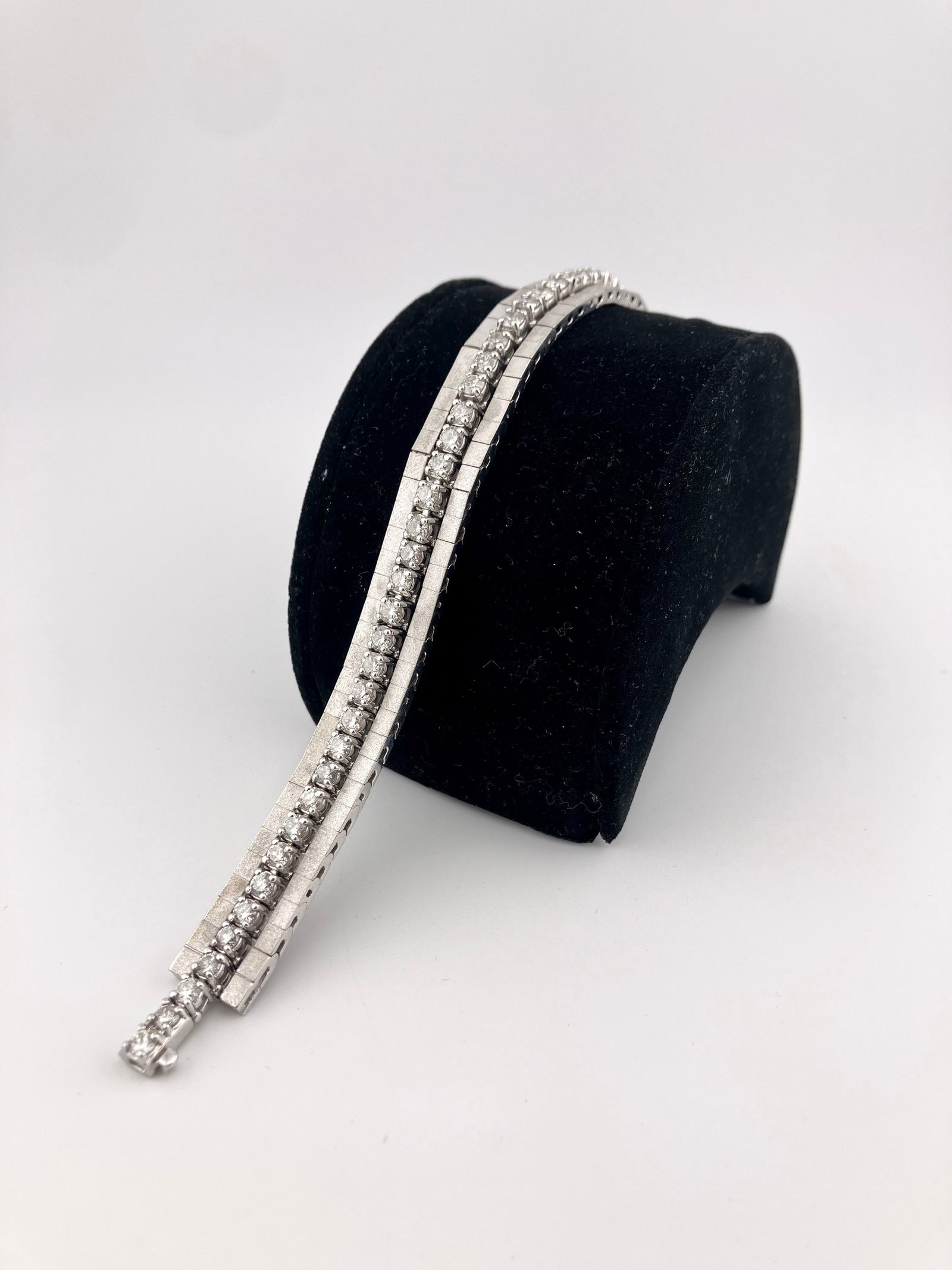 14K White Matte Gold 6.88 ct Diamond Tennis Line Bracelet (1 of 6)