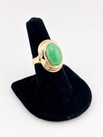 14K Gold Jade Cabochon Ring