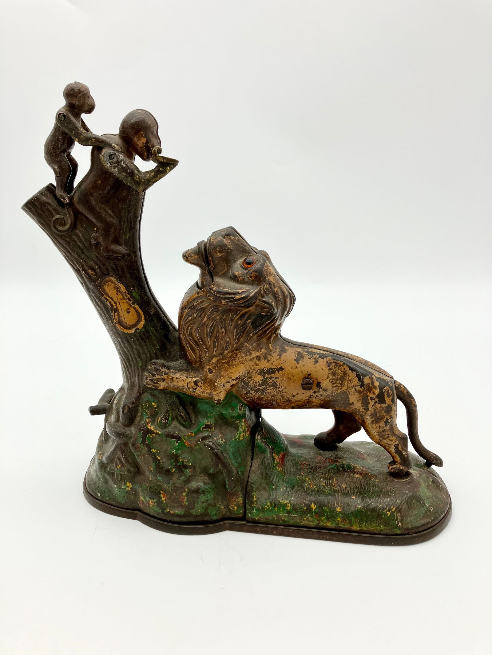 Antique Lion and Two Monkeys Cast Iron Mechanical Bank (1 of 7)