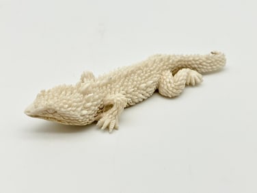 Miniature Carved Horned Lizard