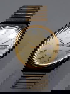 Citizen Cosmotron Electro-mechanical Watch, 1976s - vintage collection -: Citizen Cosmotron in working condition, a remarkable timepiece that blends elegance, precision, and cutting-edge technology of its era. Featuring a gold-plated bezel and dial, this watch radiates a so