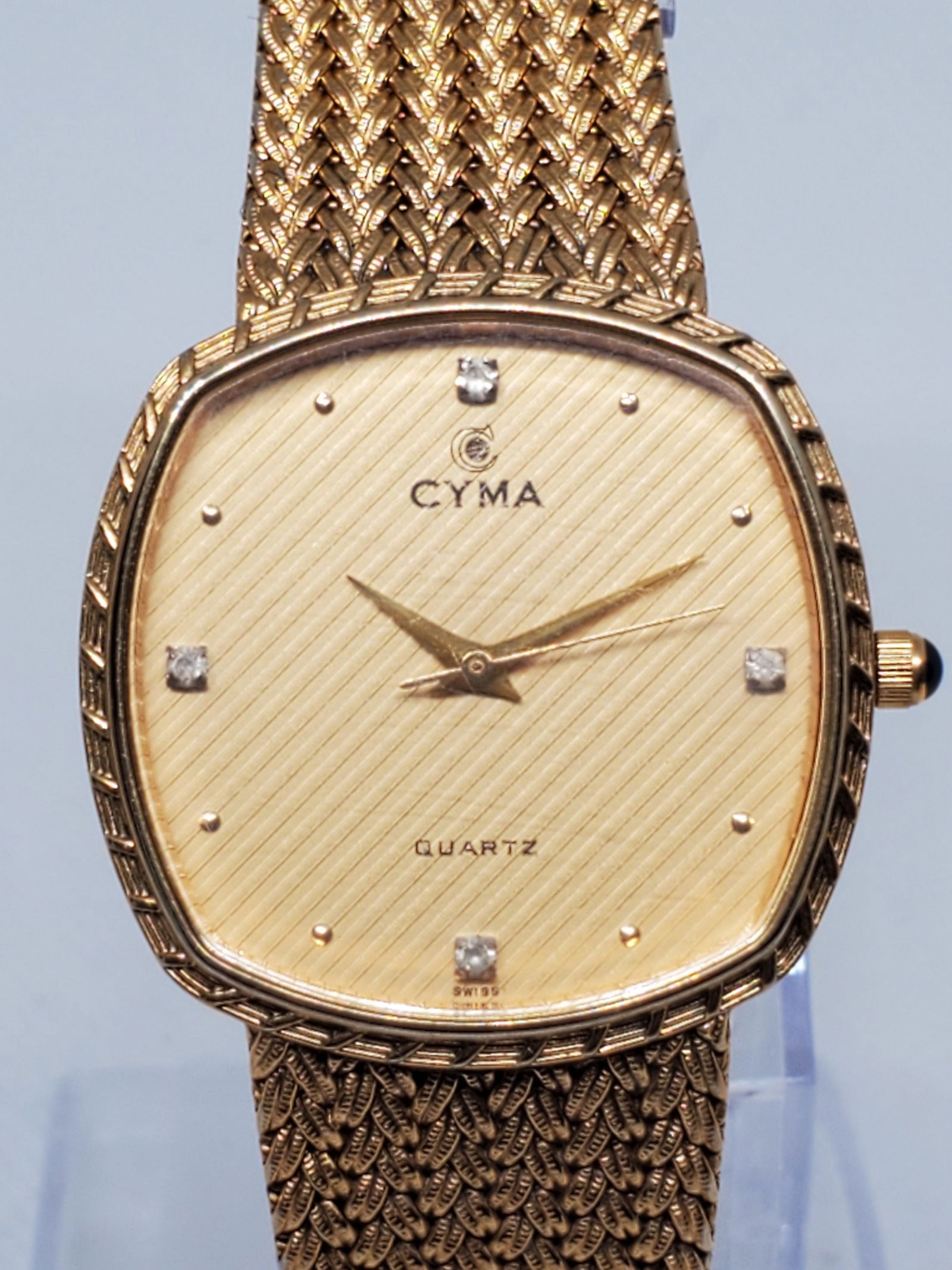 Vintage Cyma 604X Gold Tone Quartz Watch with Guilloche-style pattern Dial and Mesh Bracelet, 1980s (1 of 10)