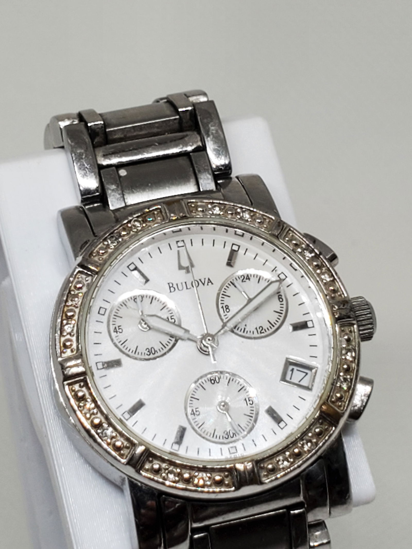 Bulova ladies Chronograph Watch with diamonds, 1990s (1 of 14)