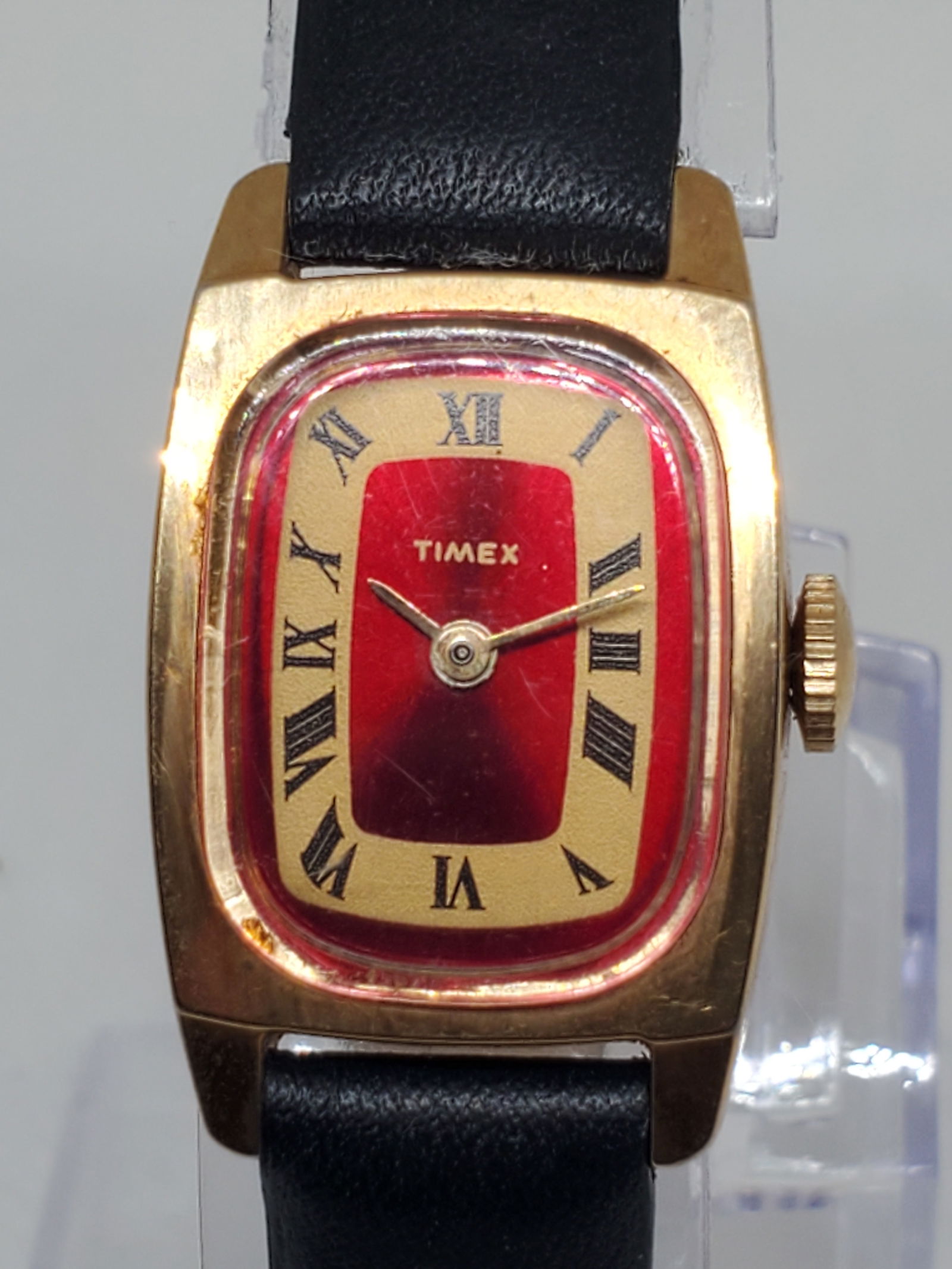 Vintage Timex Manual Wind Watch Gold Plated Red Dial Roman Numerals 1970s (1 of 9)
