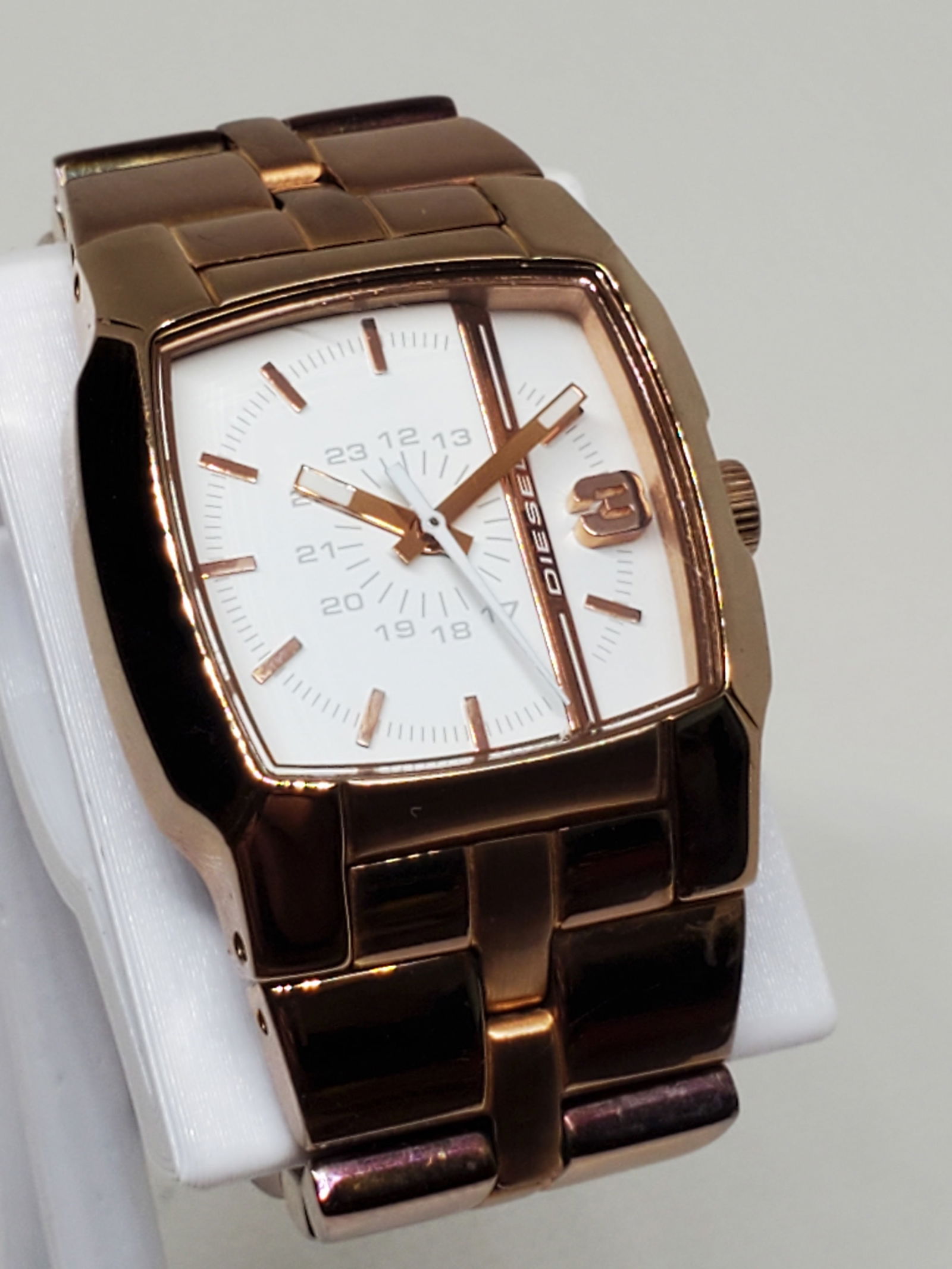 Diesel Only the Brave Rose Gold DZ 5297, Women Watch 2010s (1 of 10)