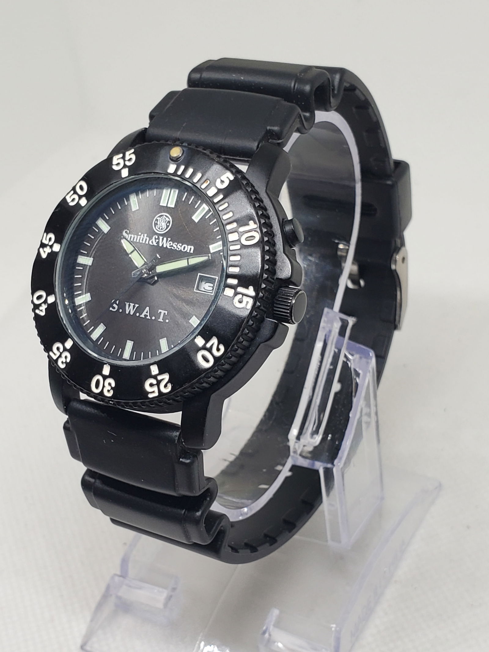 Smith and Wesson SWAT Tactical Watch Black Dial Rotating Bezel 38mm (1 of 12)