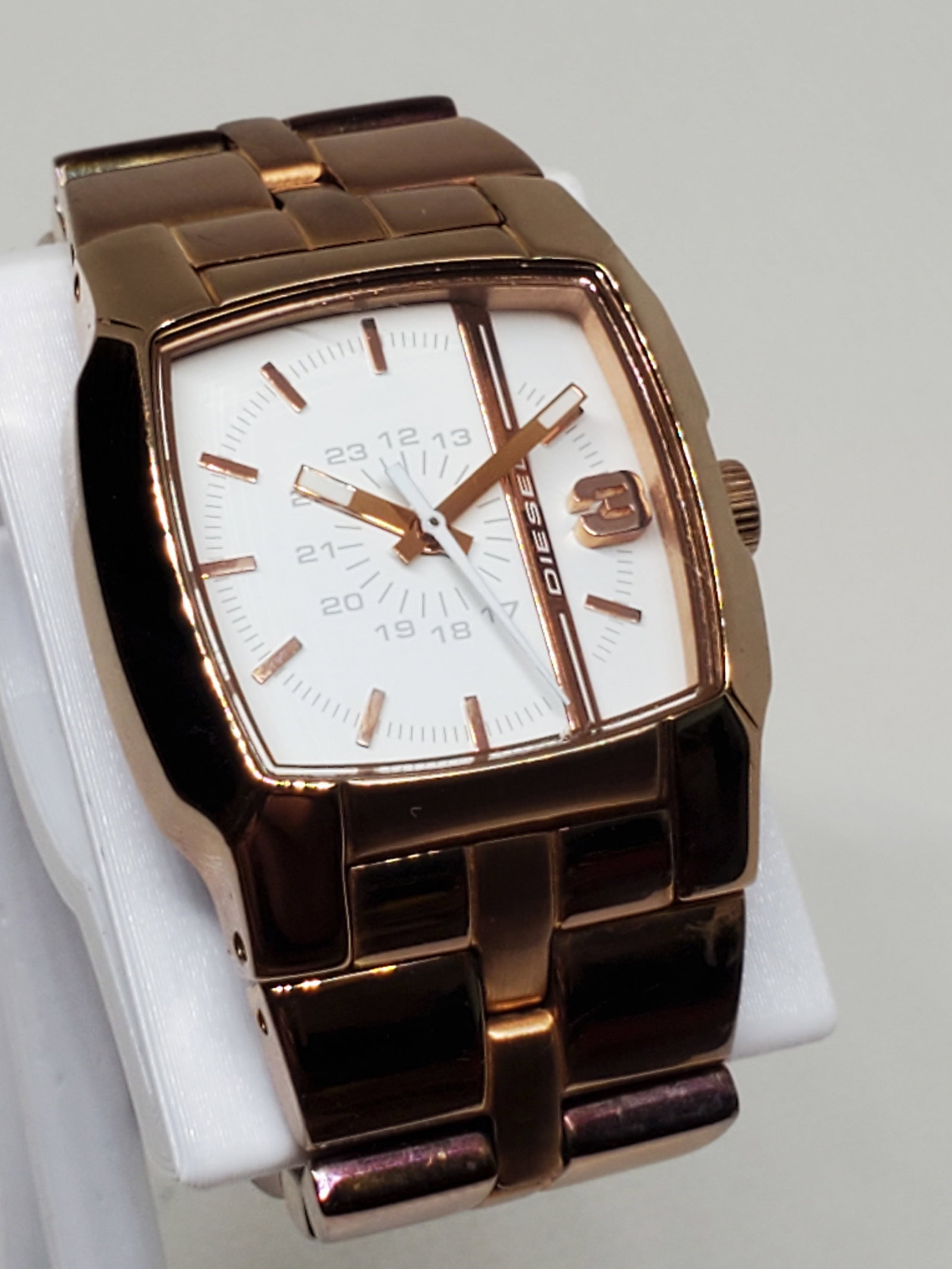 Diesel Only the Brave Rose Gold DZ 5297, Women Watch 2010s (1 of 10)