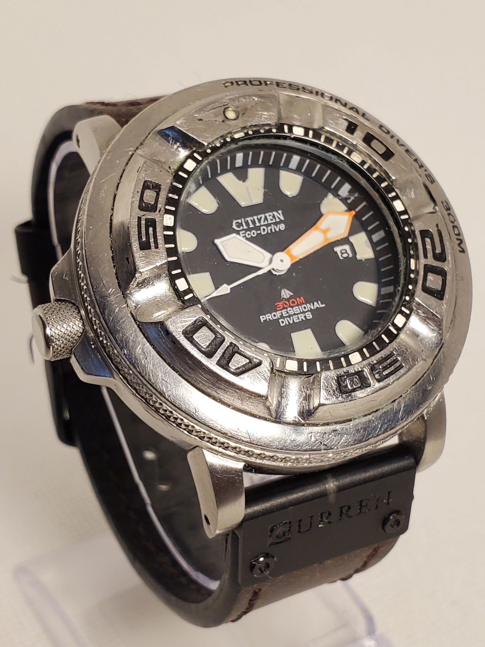 Citizen Eco Drive Professional Diver 300M Left Hand Crown, 48mm, 2008 to 2012 (1 of 13)