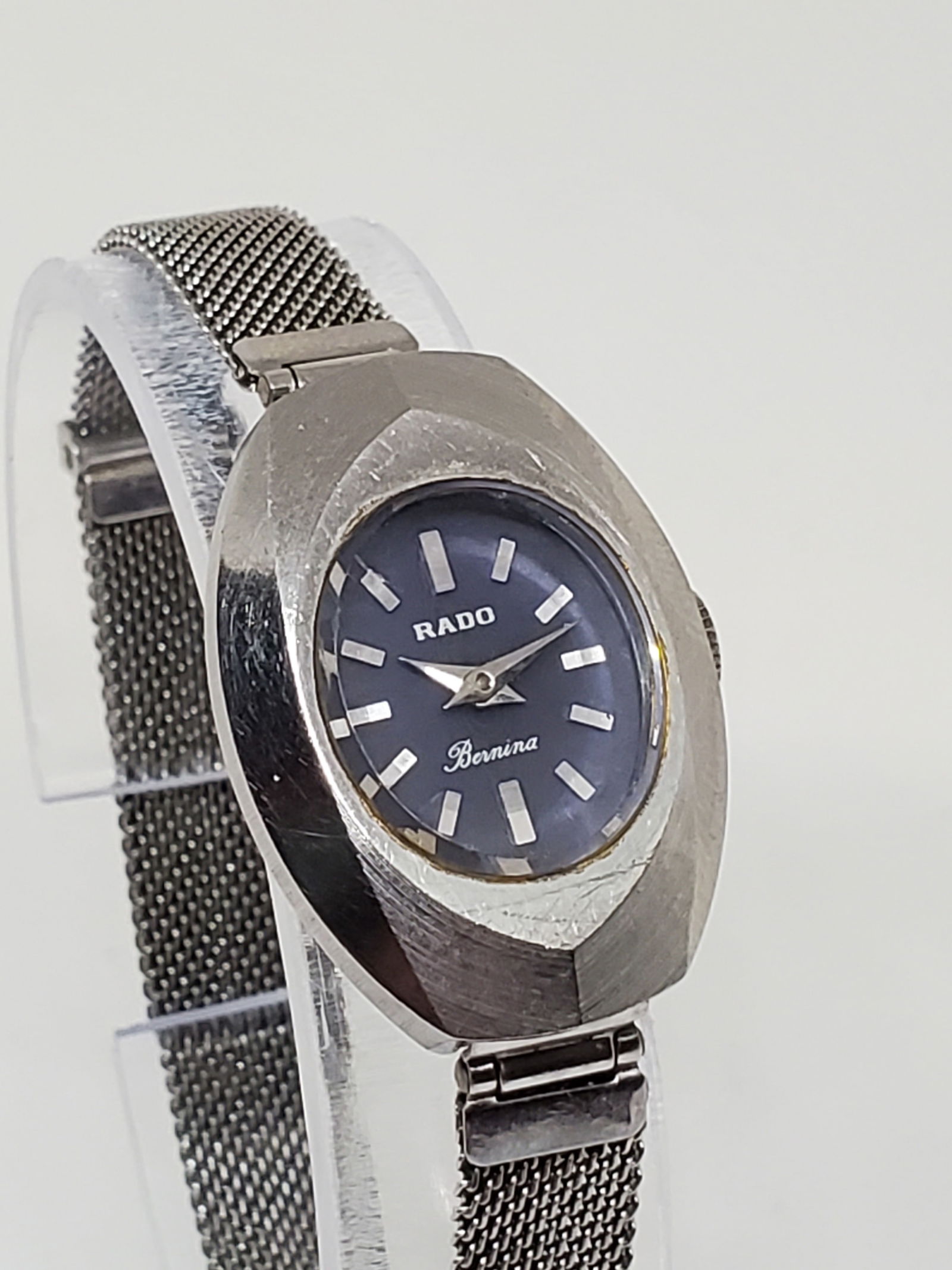 Rado Bernina Manual Watch, 1970s: Working condition The Rado Bernina offers a distinctive blend of elegance and refined craftsmanship, perfect for those who appreciate the prestige of Swiss watchmaking. Its manual movement showcases t