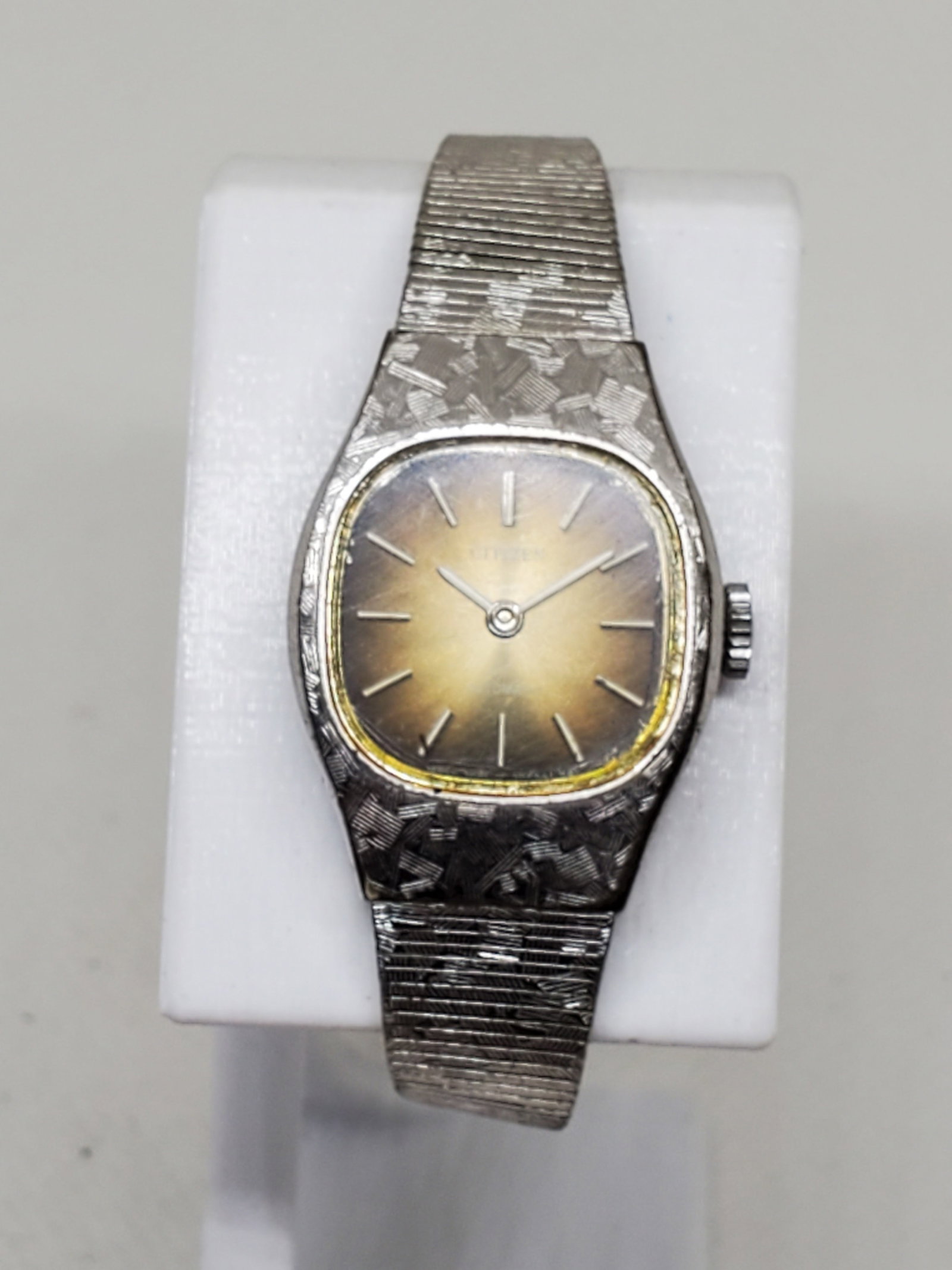 Vintage Citizen Automatic 7020 Florentine Finish Silver Sunburst Dial Women?s Watch 1975 Japan, (1 of 10)