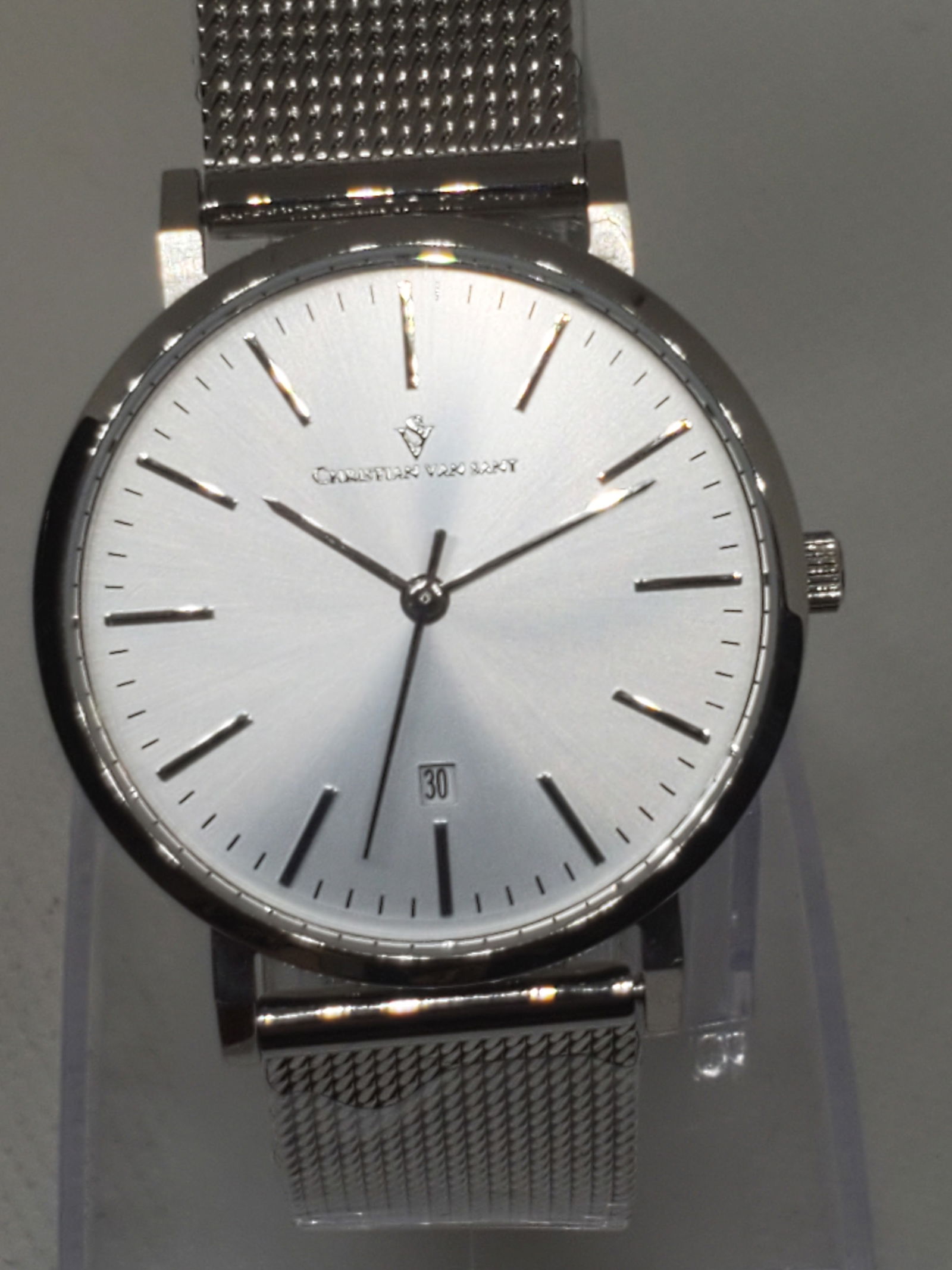 Christian Van Sant Paradigm Silver Watch, Working: Working condition Christian Van Sant CV4220, a watch that combines modern sophistication with timeless elegance. Featuring a sleek silver tone case and matching dial with a convenient date function, t