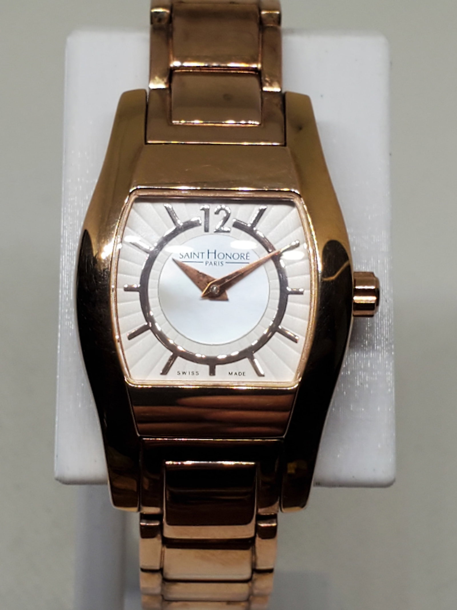 Saint Honore Paris Rose Gold Quartz Dress Watch Mother of Pearl Dial, 2000s, Working: This elegant Saint Honore Paris wristwatch exemplifies French prestige and Swiss craftsmanship, offering timeless style and durability in a refined design. The model 271052.9 07 features a polished ro