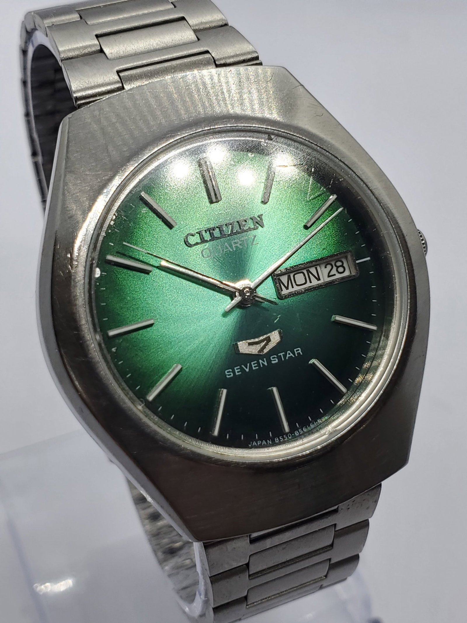 Citizen Seven Star Green Dial Quartz Day Date Vintage 35mm Japan, 1981, Working (1 of 12)