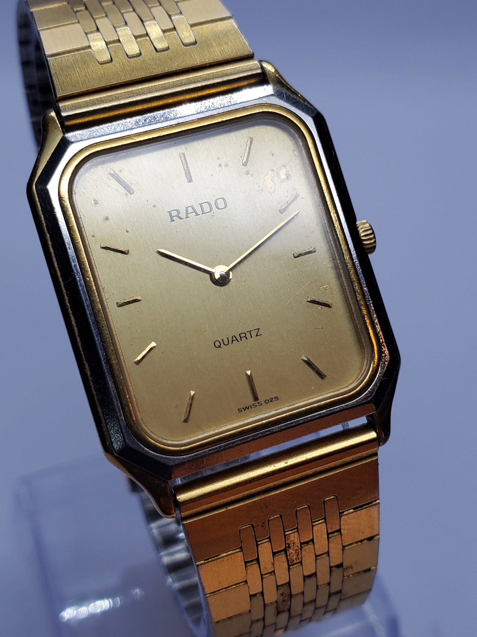Rado 18K Gold Plated Dress Watch, 26x29mm, Ultra Slim Swiss, 1980s, Working: Refined and elegant, this Rado 133.5292.2 quartz dress watch exemplifies the minimalist sophistication that has defined Rado since its founding in 1917 in Lengnau Switzerland. Renowned for innovation 