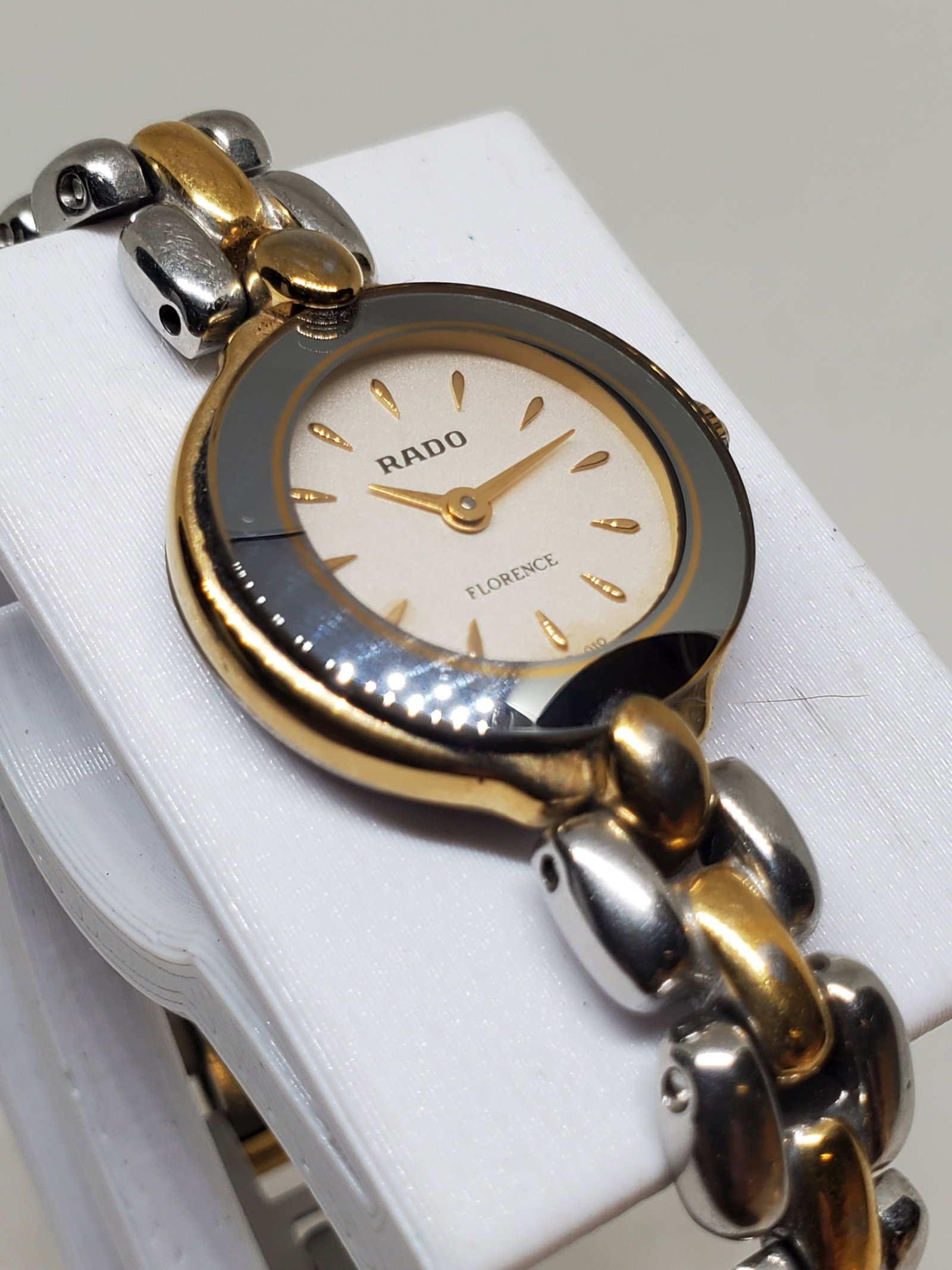 Rado Florence Gold Plated Quartz Dress Watch Sapphire Crystal Swiss, 1990s, Working: This elegant Rado Florence model 153.3665.2 exemplifies Swiss refinement through a timeless dress design that balances prestige, durability, and everyday wearability. Founded in 1917 in Lengnau Switze