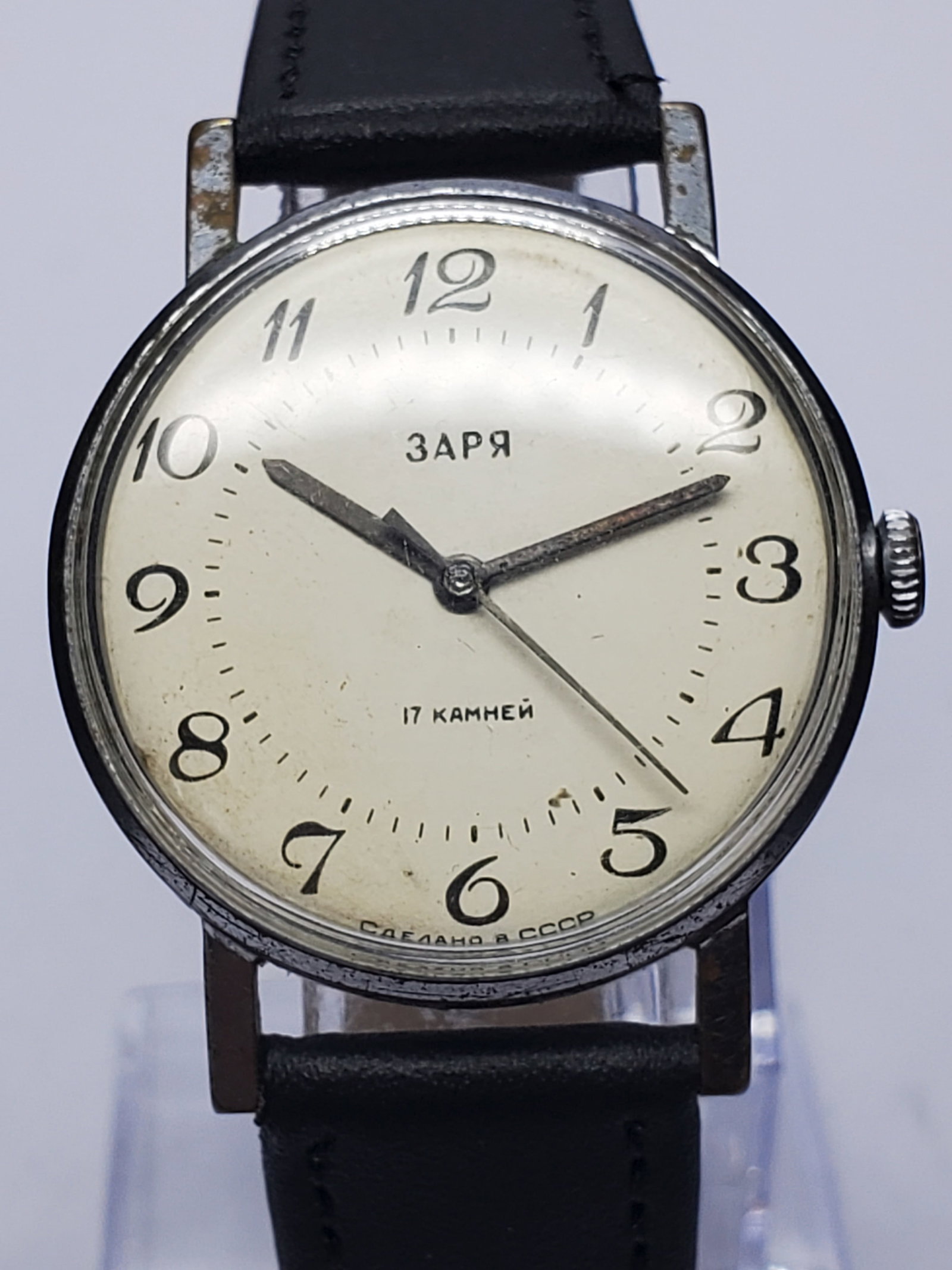 Zaria Penza USSR 17 Jewel Manual Watch Cal 2009, 34mm, 1970s, Working: Discover understated Soviet horological charm with this vintage Zaria manual wind watch, a practical and collectible timepiece from the USSR era, Produced by the Penza Watch Factory under the Zaria br
