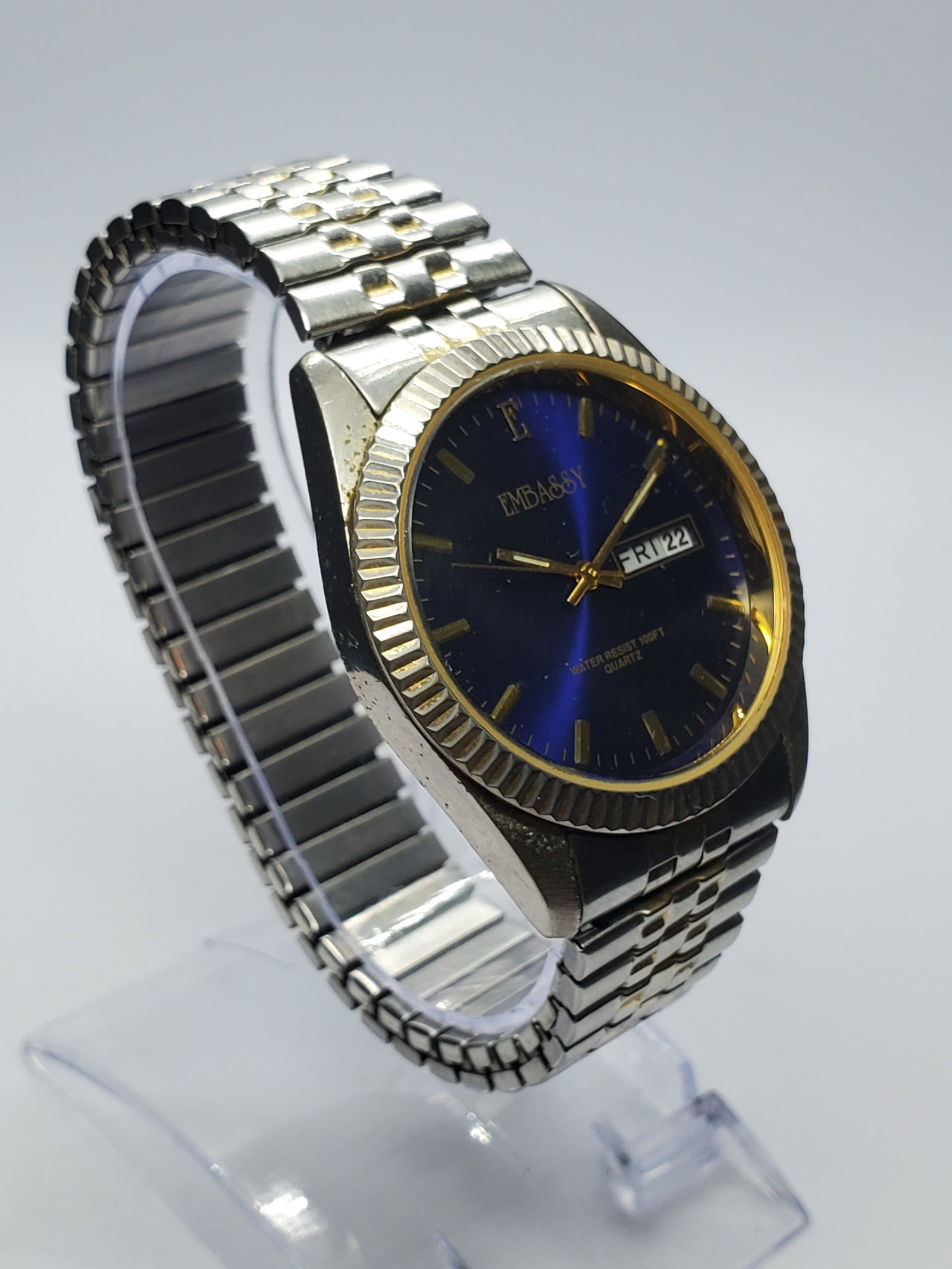 Gruen Embassy Blue Dial Dress Watch, 36mm, 2000s, Working: A refined vintage Gruen Embassy MBS 501 dress watch blending classic styling with dependable quartz convenience. Founded in 1874 by Dietrich Gruen in Columbus, Ohio, Gruen became one of America?s most