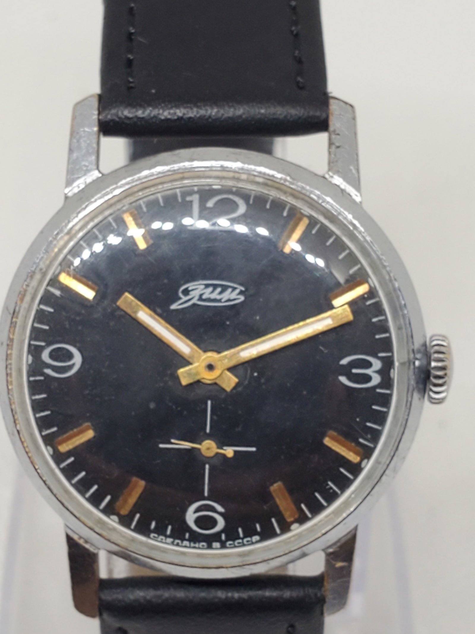 Vintage Zim Pobeda 2602 Manual Soviet Watch Black Dial USSR 34mm Collectible, 1970s, Working (1 of 11)