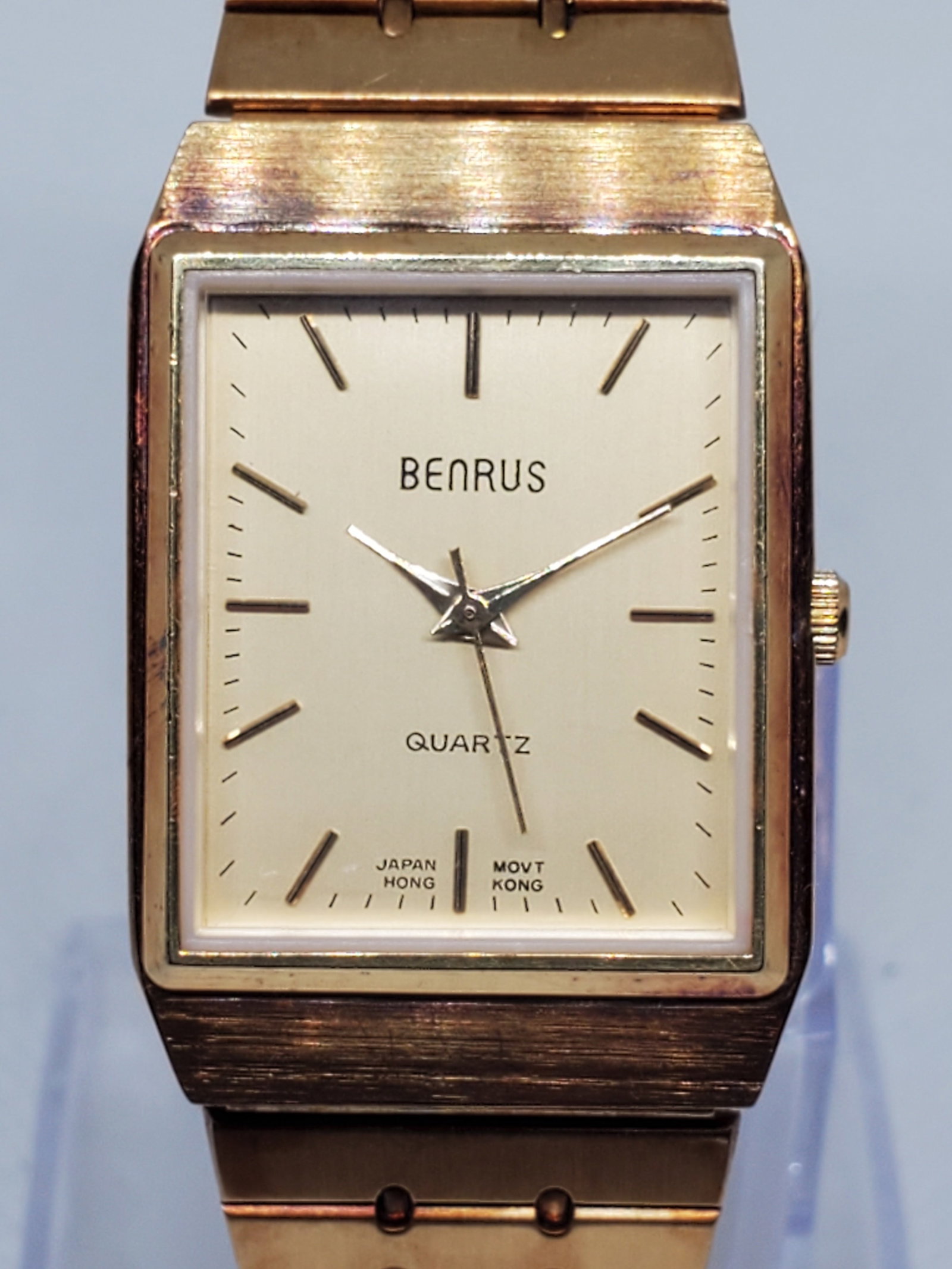 Vintage Benrus Quartz Gold Plated Dress Watch Rectangular Case 25x35mm, 1980s, Running: This vintage Benrus quartz dress watch exemplifies understated elegance and timeless prestige, perfect for collectors and enthusiasts of refined horology. Featuring a gold plated rectangular case pair