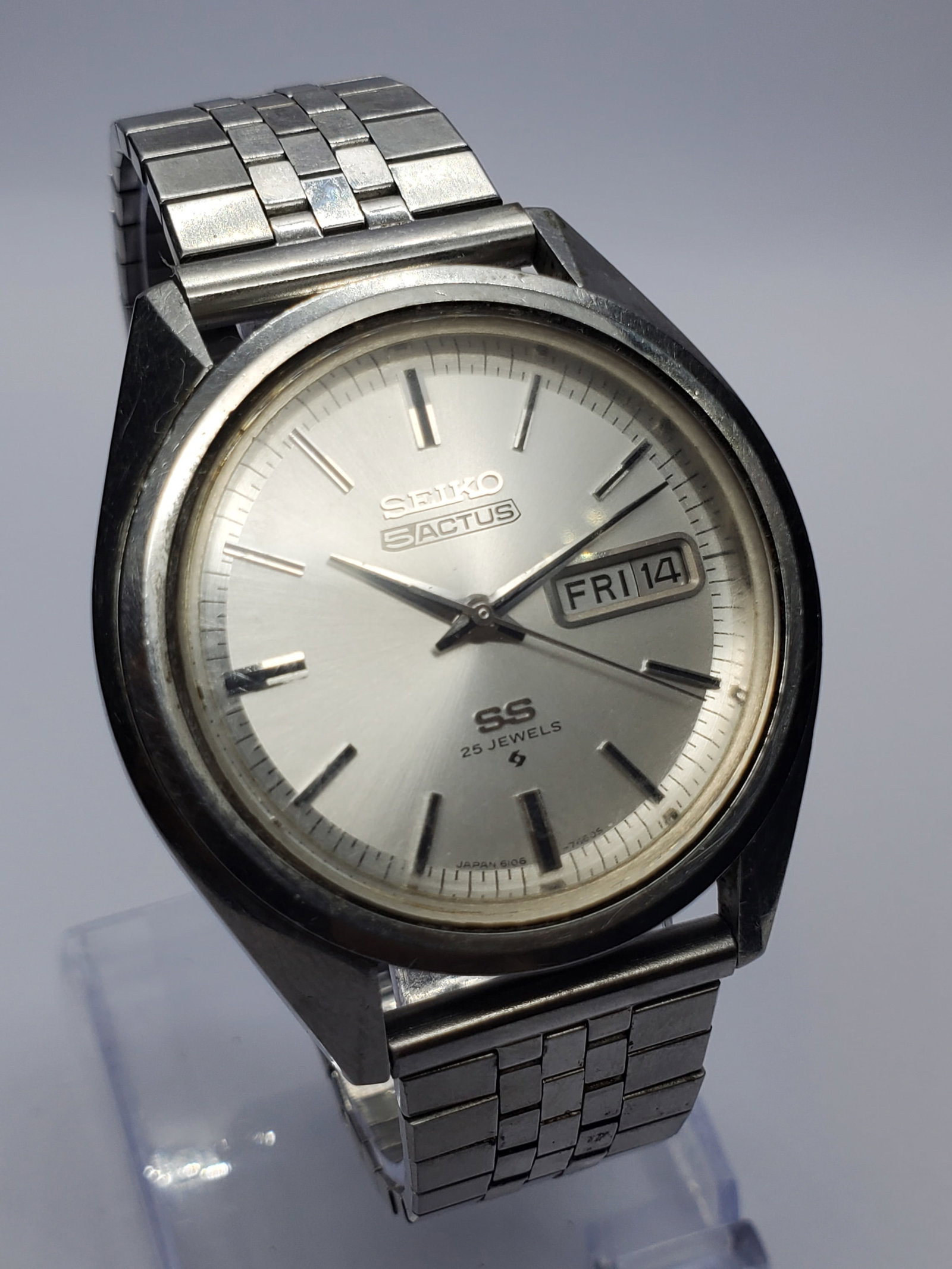 Vintage Seiko 5 Actus SS 6106-7510 Automatic 25 Jewels Dress Watch, 37mm, 1974, Running: Experience classic Japanese craftsmanship with this vintage Seiko 5 Actus SS Model 6106-7510 automatic dress watch, a refined timepiece from one of the world's most respected watchmakers. Founded by K