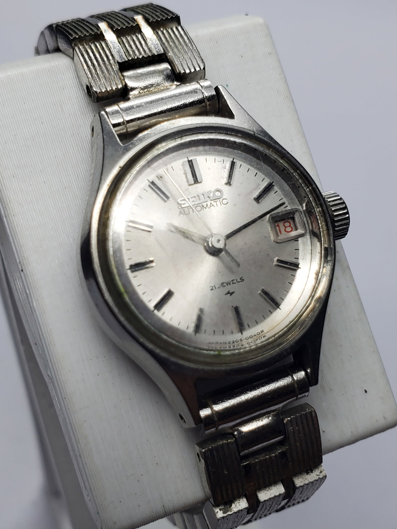 Vintage Seiko 2205-0040 Automatic 21 Jewels Ladies Dress Watch, 22mm, 1971, Running (1 of 13)