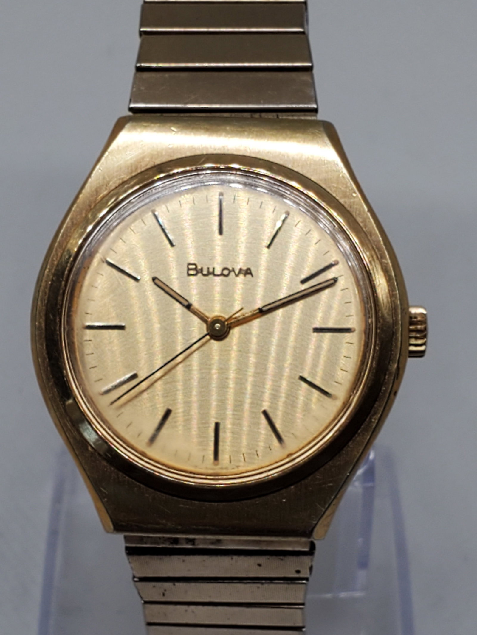 Vintage Bulova Gold Plated Gold Filled Men Manual Watch, 1978, Running