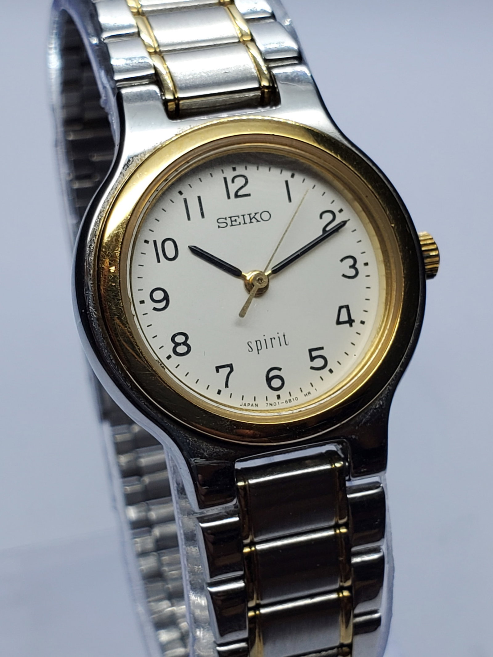 Vintage Seiko Spirit Dual Tone Dress Watch Quartz, 25mm, 1998, Running: Elegant and dependable, this vintage Seiko Spirit 7N01 6A80 Quartz Dress Watch reflects the timeless quality and precision that have made Seiko a global icon in watchmaking. Founded by Seiko in 1881 i