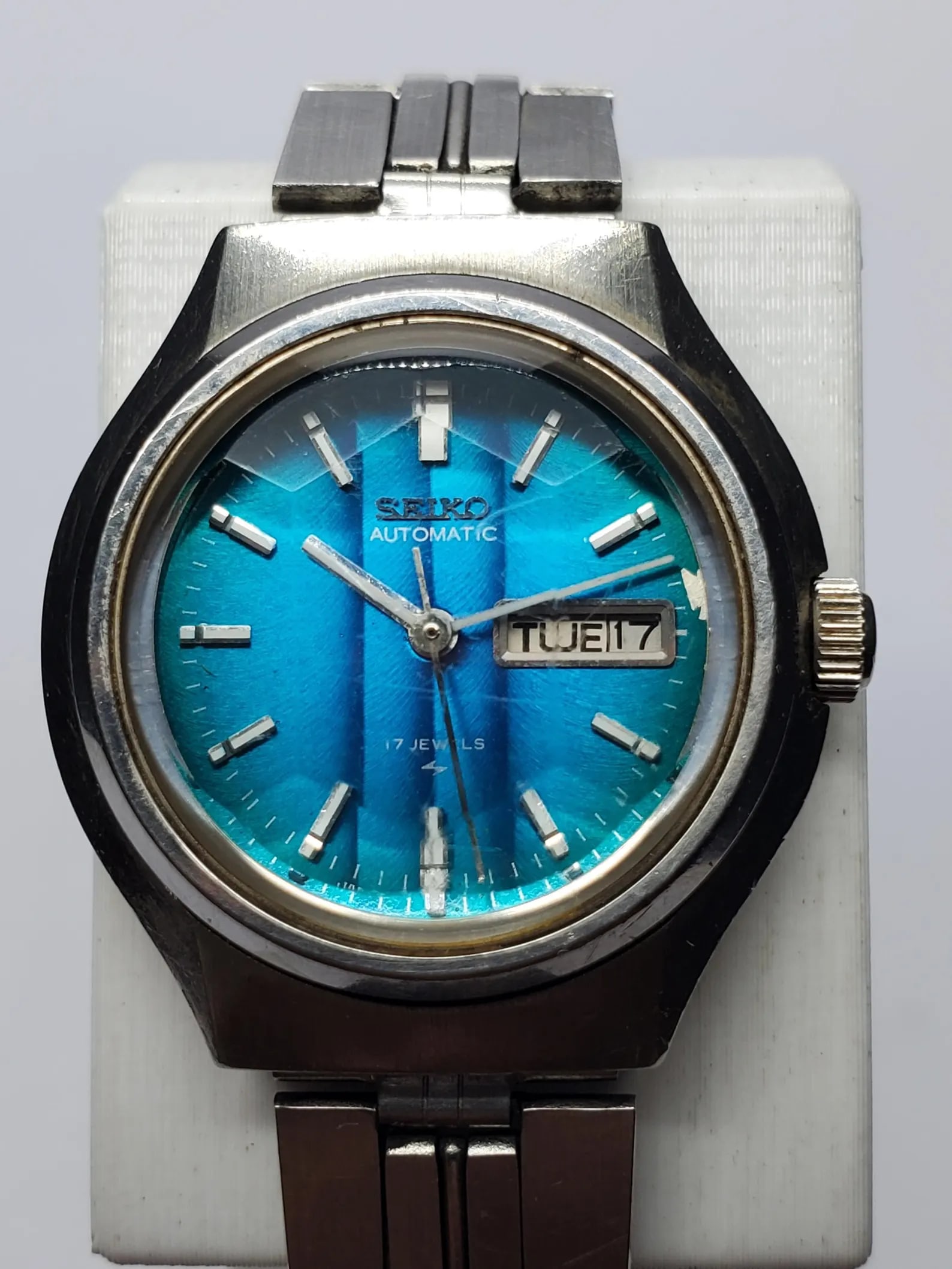 Vintage Seiko 2206-0880 Blue Cut Glass Automatic Ladies Dress Watch, 28x31mm, 1973, Running (1 of 14)