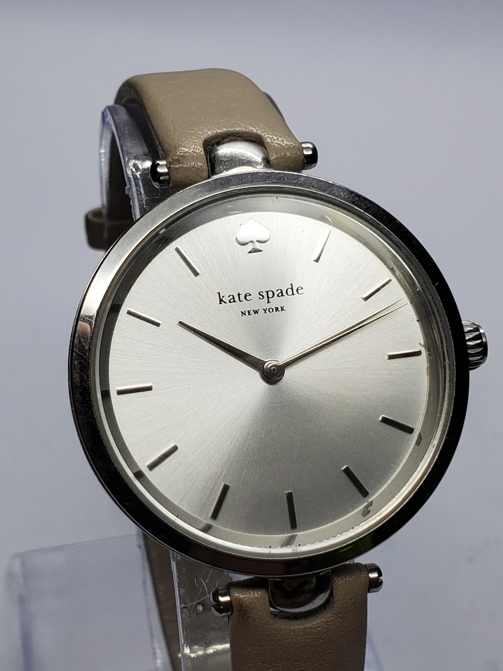 Kate Spade Silver Dial Watch Set Two Extra Bracelets in Box, 43mm, 2010s, Running (1 of 17)