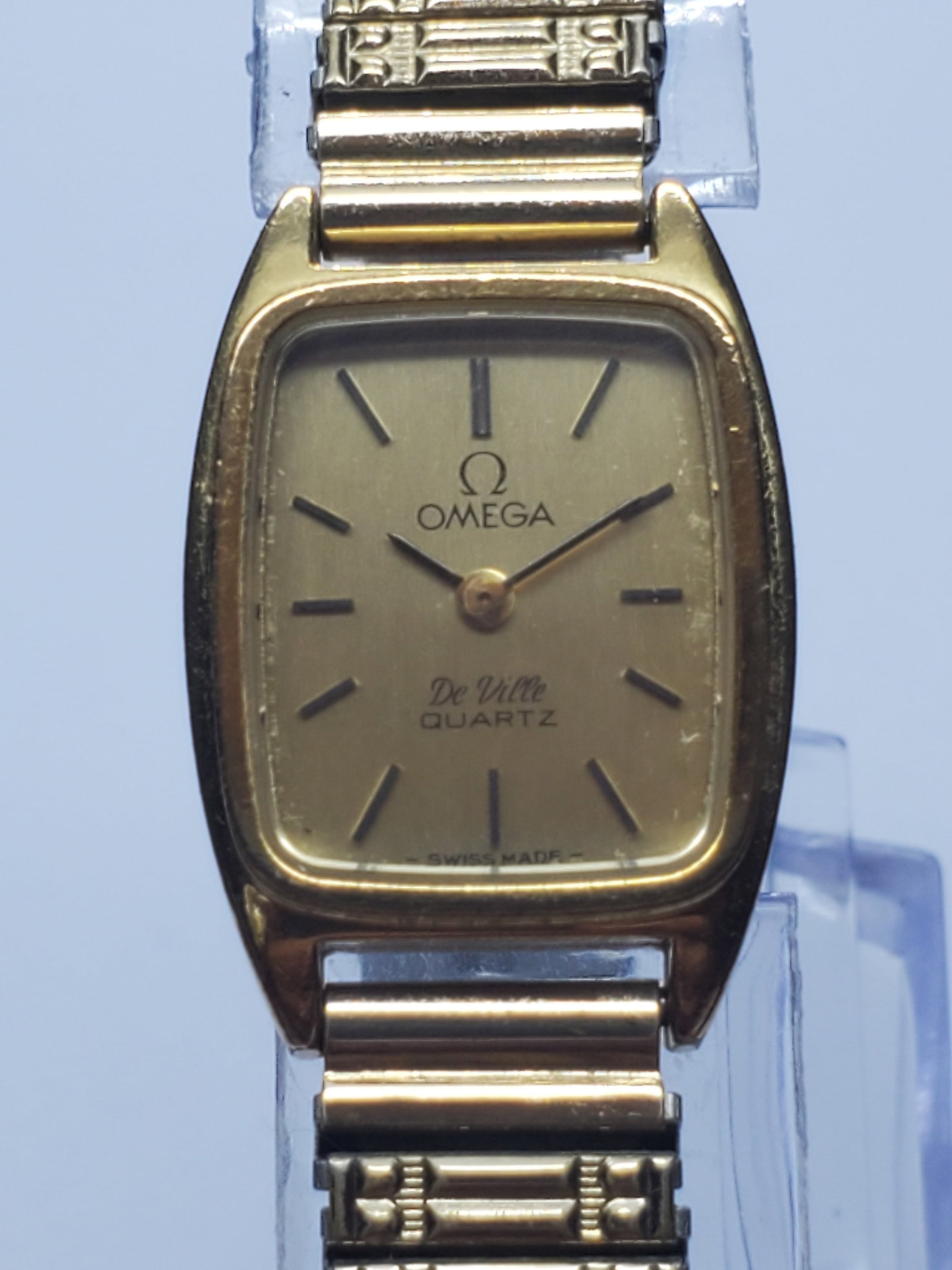 Vintage Omega De Ville Gold Plated Watch, 18x20mm, circa 1982, Running: Experience timeless Swiss luxury with this elegant Omega De Ville Quartz dress watch, a refined vintage timepiece that showcases Omega's renowned precision and sophisticated design. Founded by Louis B