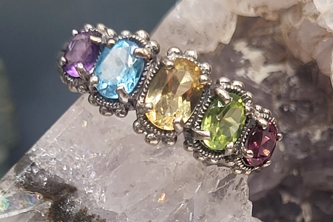 Graduating Colorful Oval Gemstone Ring - Stackable - 2