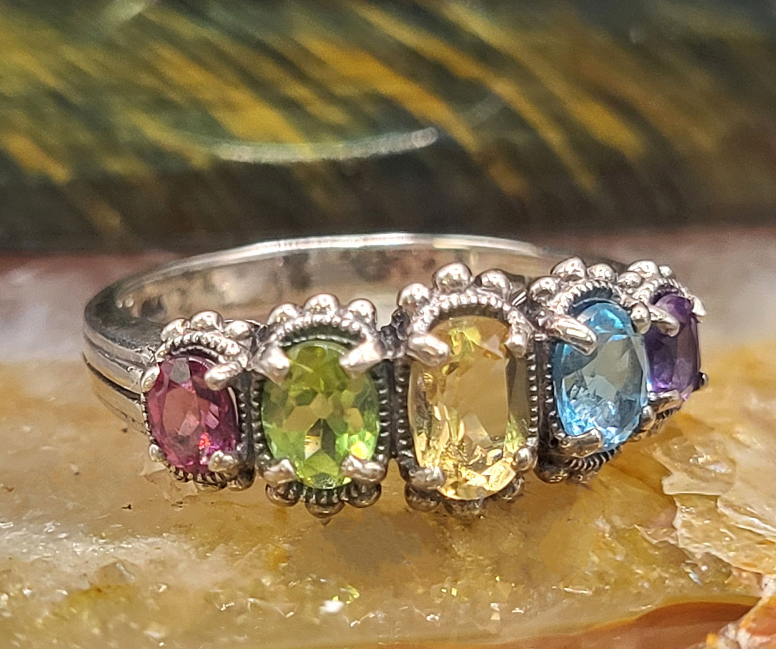 Graduating Colorful Oval Gemstone Ring - Stackable - 3