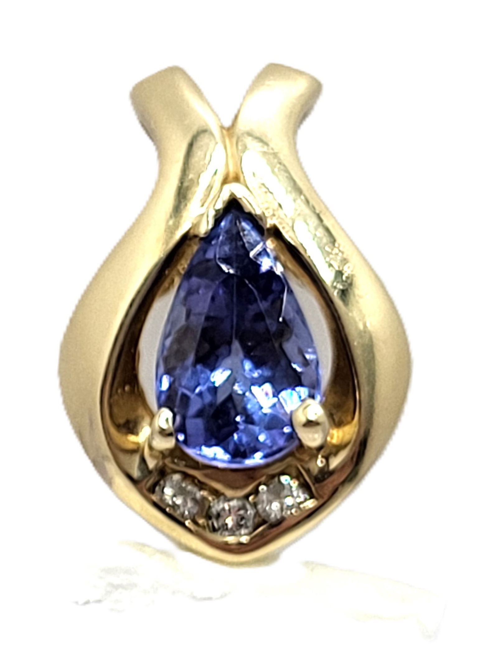 Striking Tanzanite Pendant with Gold Frame & Diamonds (1 of 4)