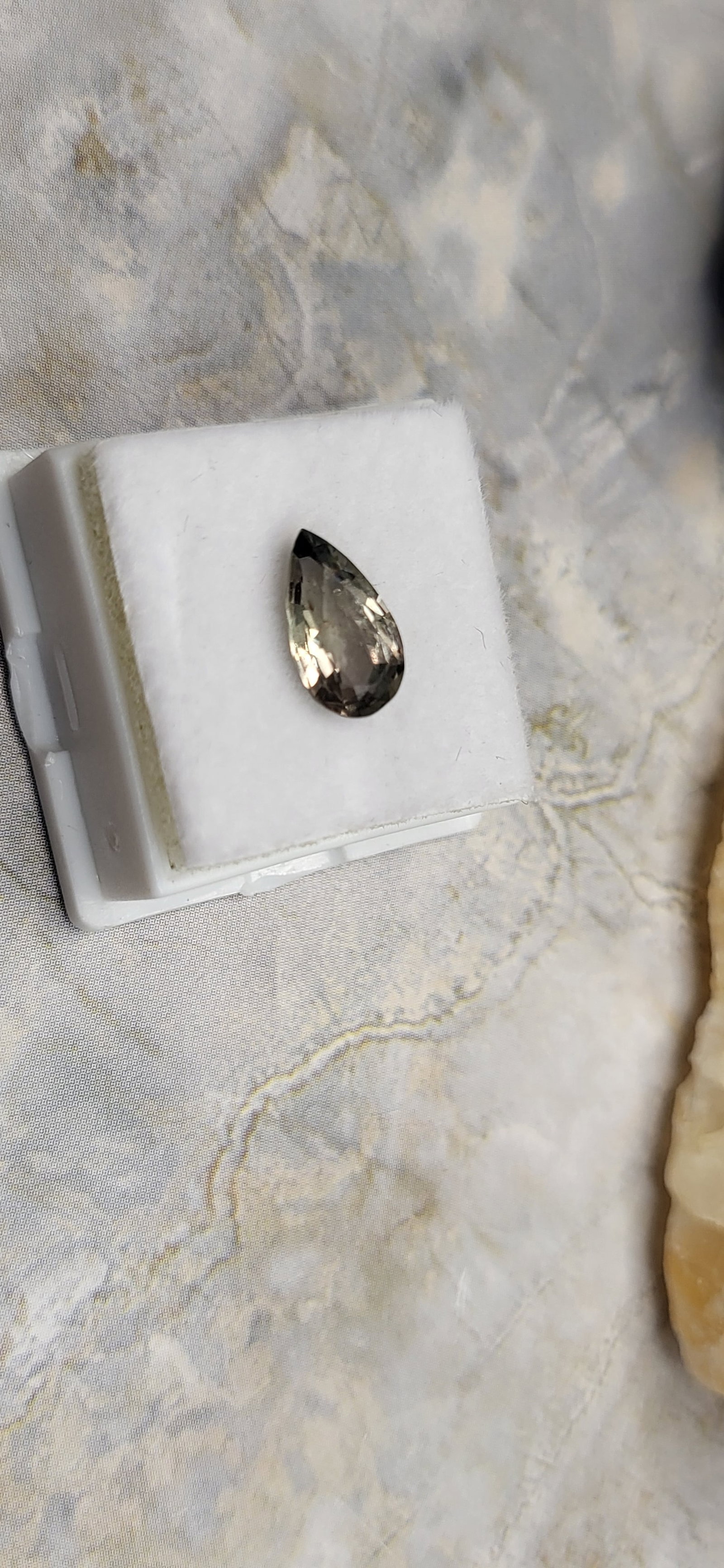 1.82CT Polychrome Montana Sapphire, Color-Changing - 7