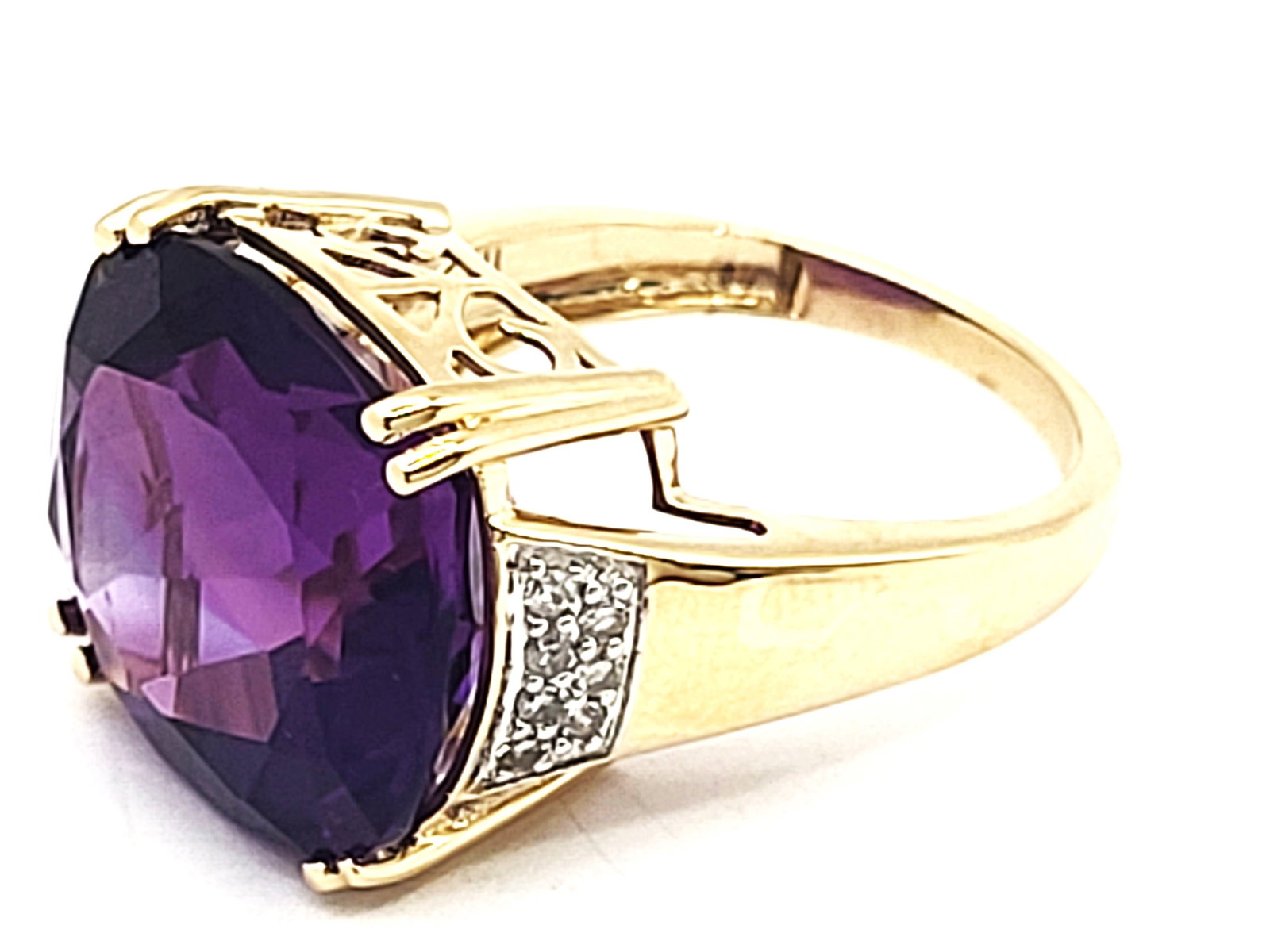 Vibrant Violet Amethyst and Diamond Ring - 2