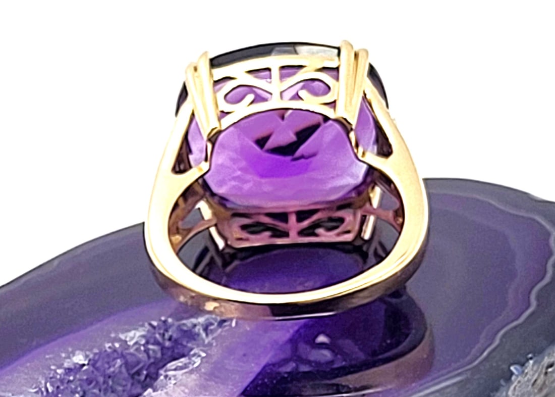 Vibrant Violet Amethyst and Diamond Ring - 7