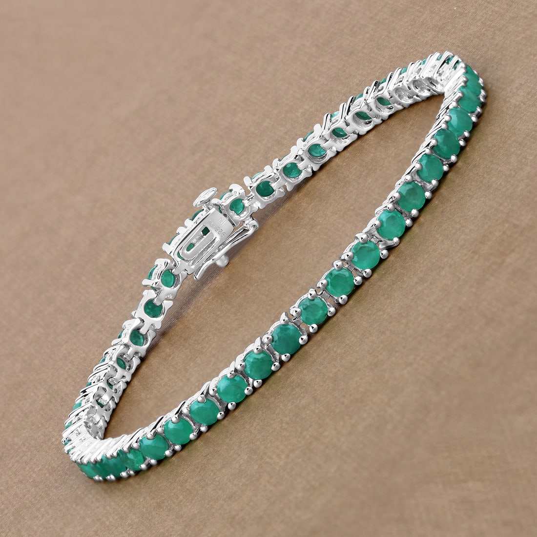 7.48 CTW Emerald Eternity, Tennis, Line Bracelet - 3