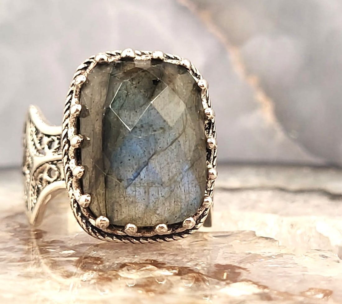 Turkish Threadwork Rose-Cut Labradorite Ring .925 - 2
